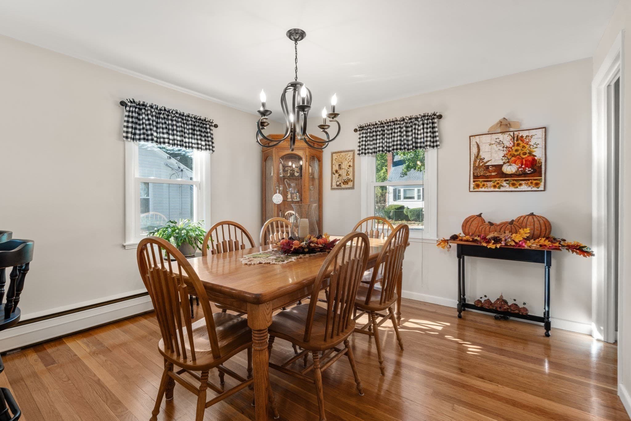 Single Family Residence at 124 Windham Rd, Boston MA 02136, Boston, photo 10 of 40