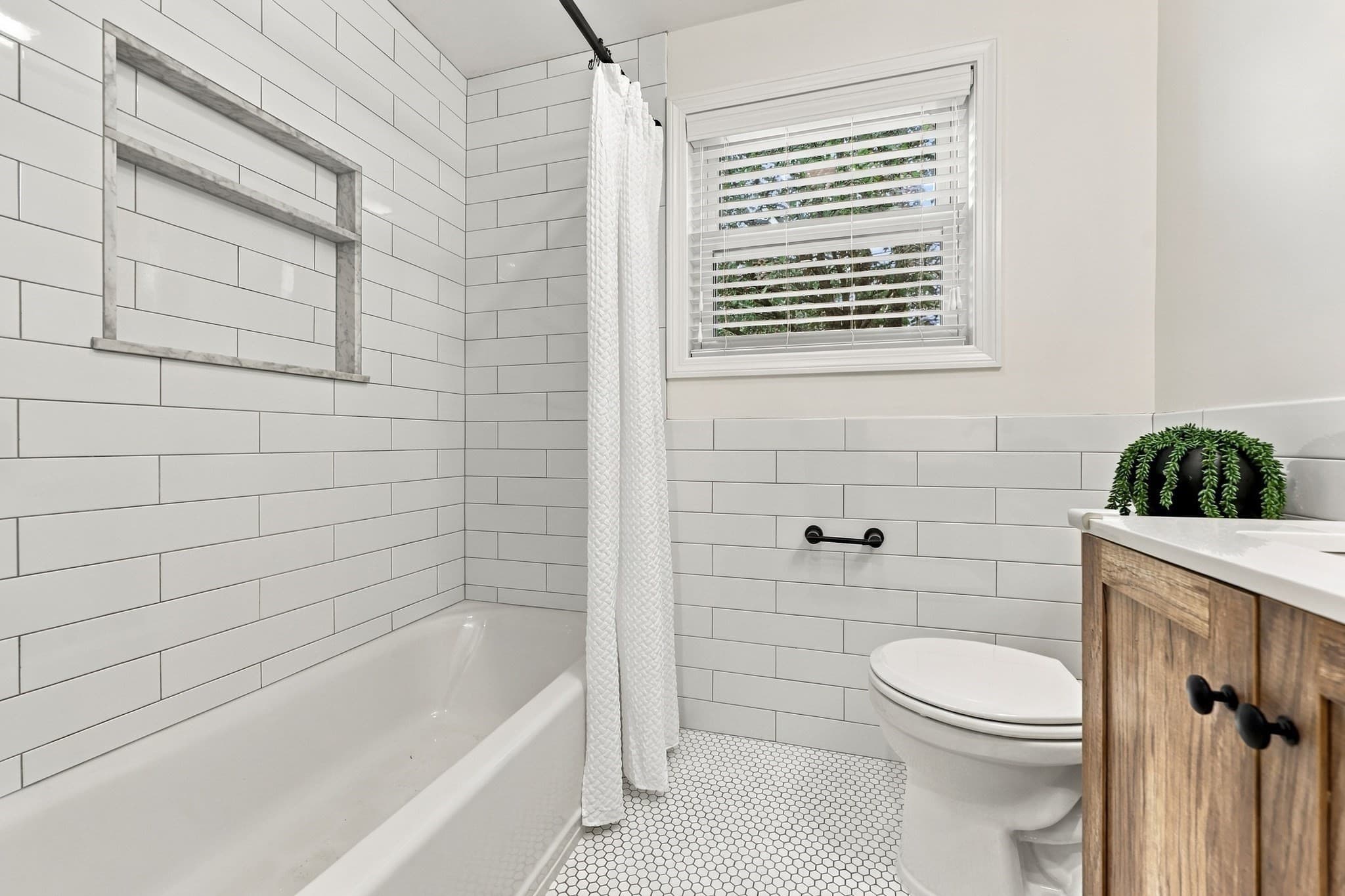Single Family Residence at 2 Azalea Rd, Newburyport MA 01950, Newburyport, photo 27 of 42