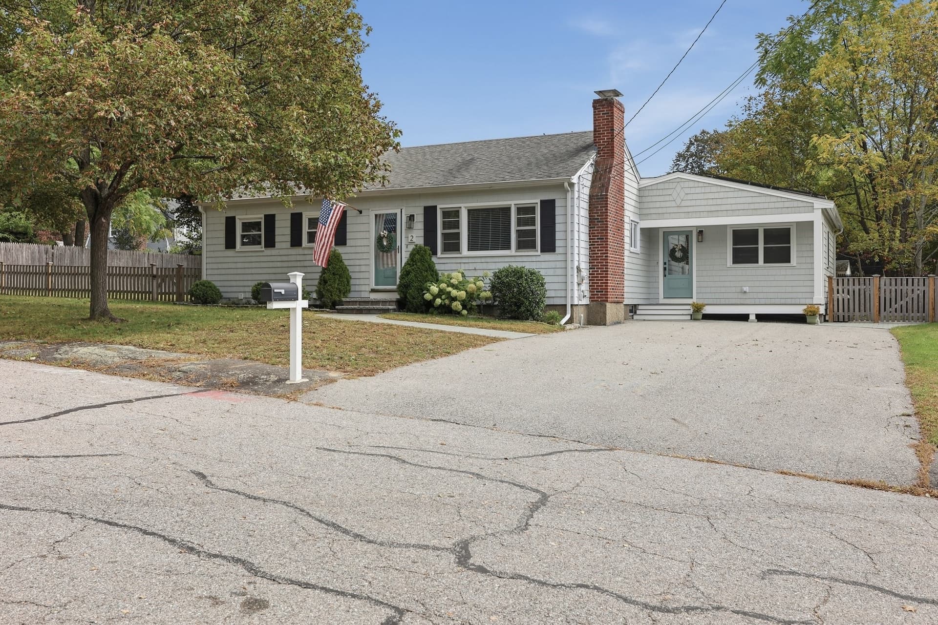 2 Azalea Rd, Newburyport MA 01950