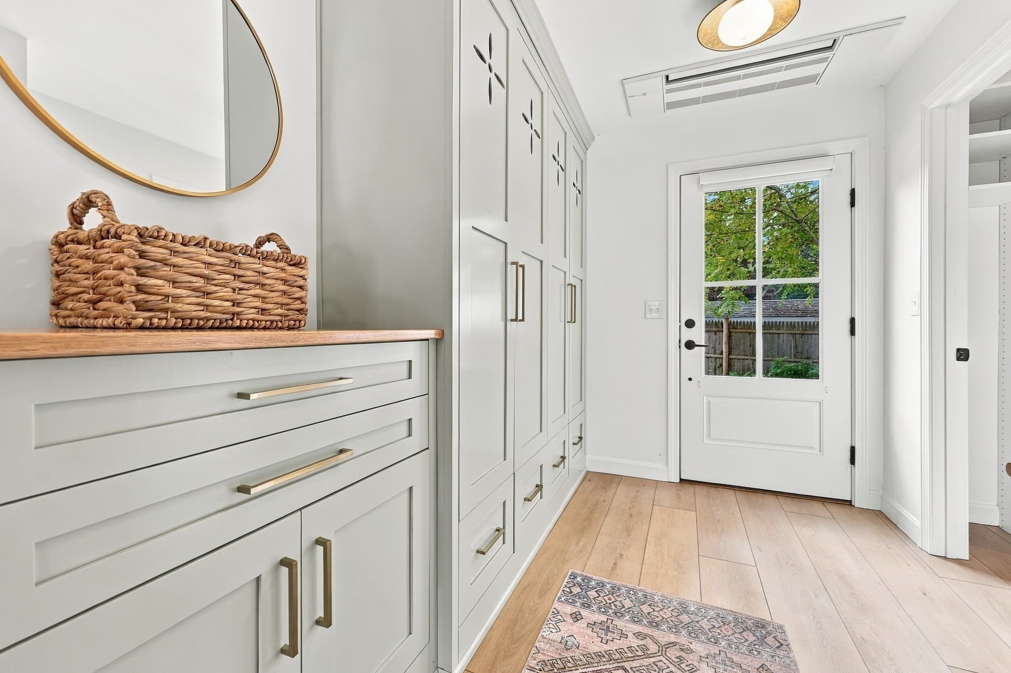Single Family Residence at 2 Azalea Rd, Newburyport MA 01950, Newburyport, photo 4 of 42