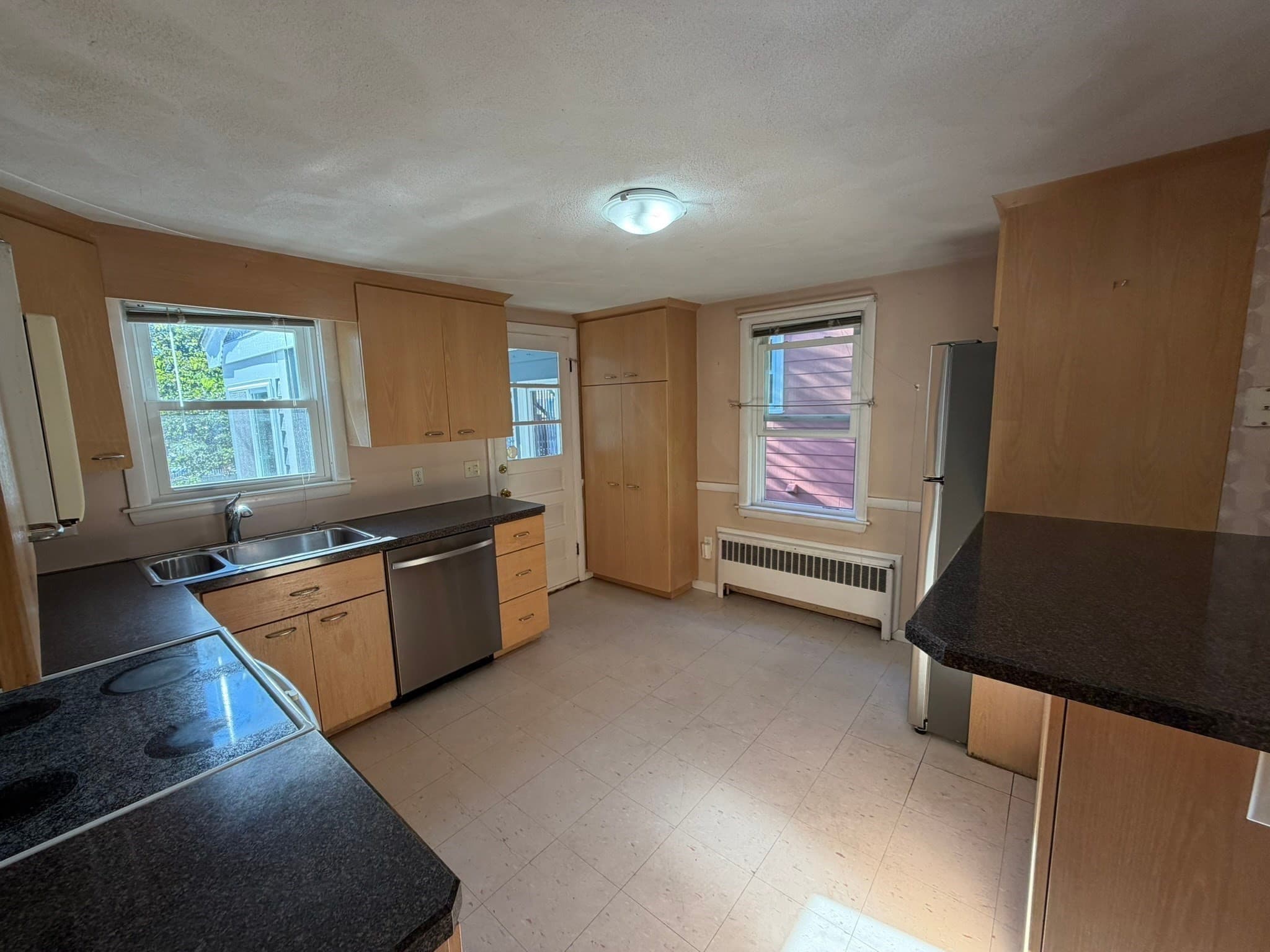 Single Family Residence at 32 Aldrich St, Boston MA 02131, Boston, photo 6 of 22