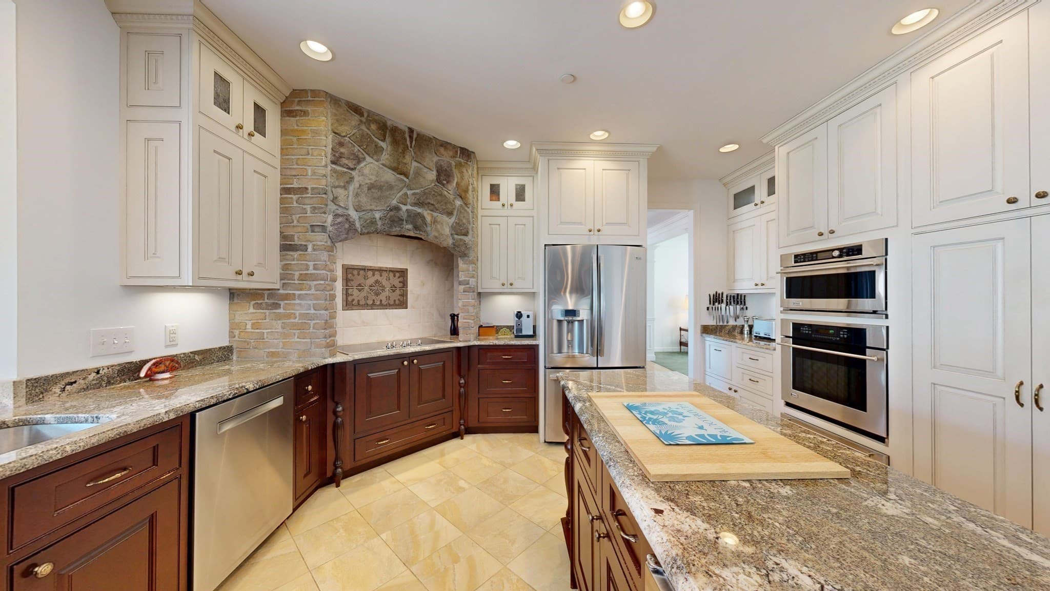 Single Family Residence at 138 Amberville Rd, North Andover MA 01845, North Andover, photo 7 of 42