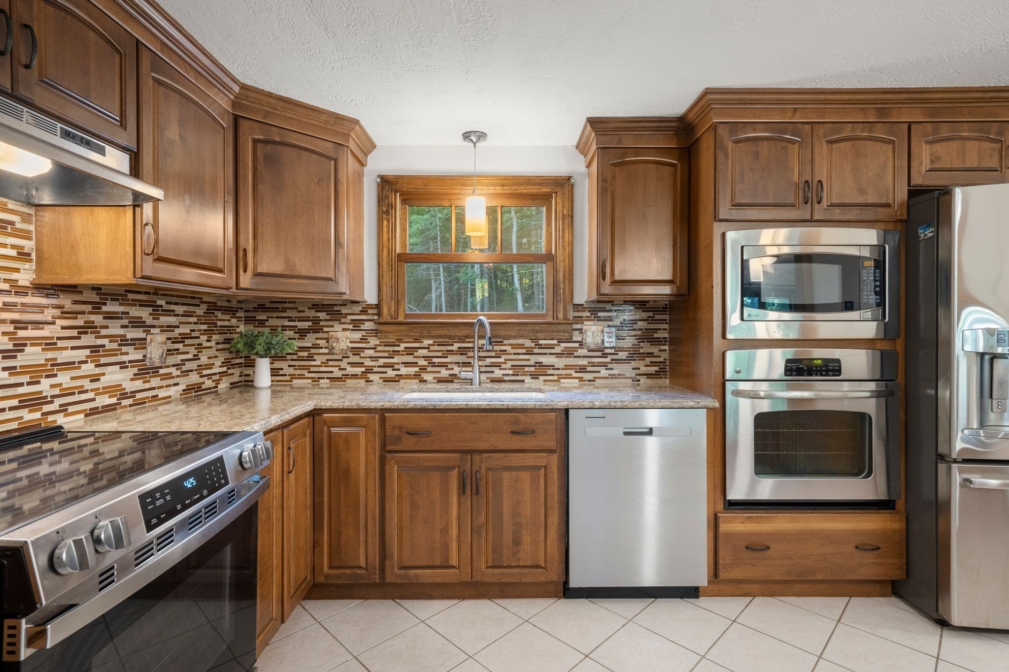 Single Family Residence at 211 Clark Rd, Plymouth MA 02360, Plymouth, photo 5 of 42