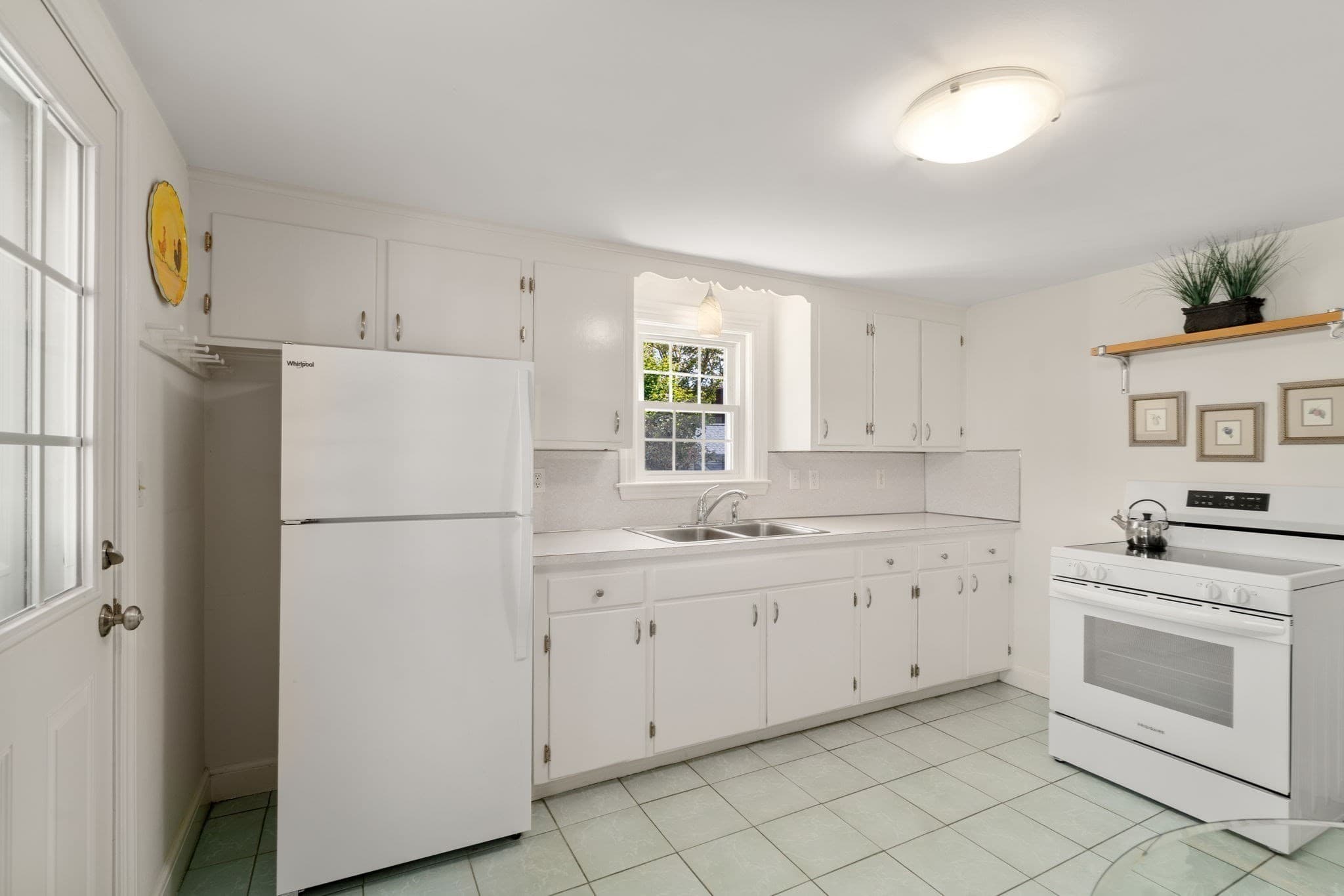 Single Family Residence at 1566 Main Street, Walpole MA 02081, Walpole, photo 7 of 34