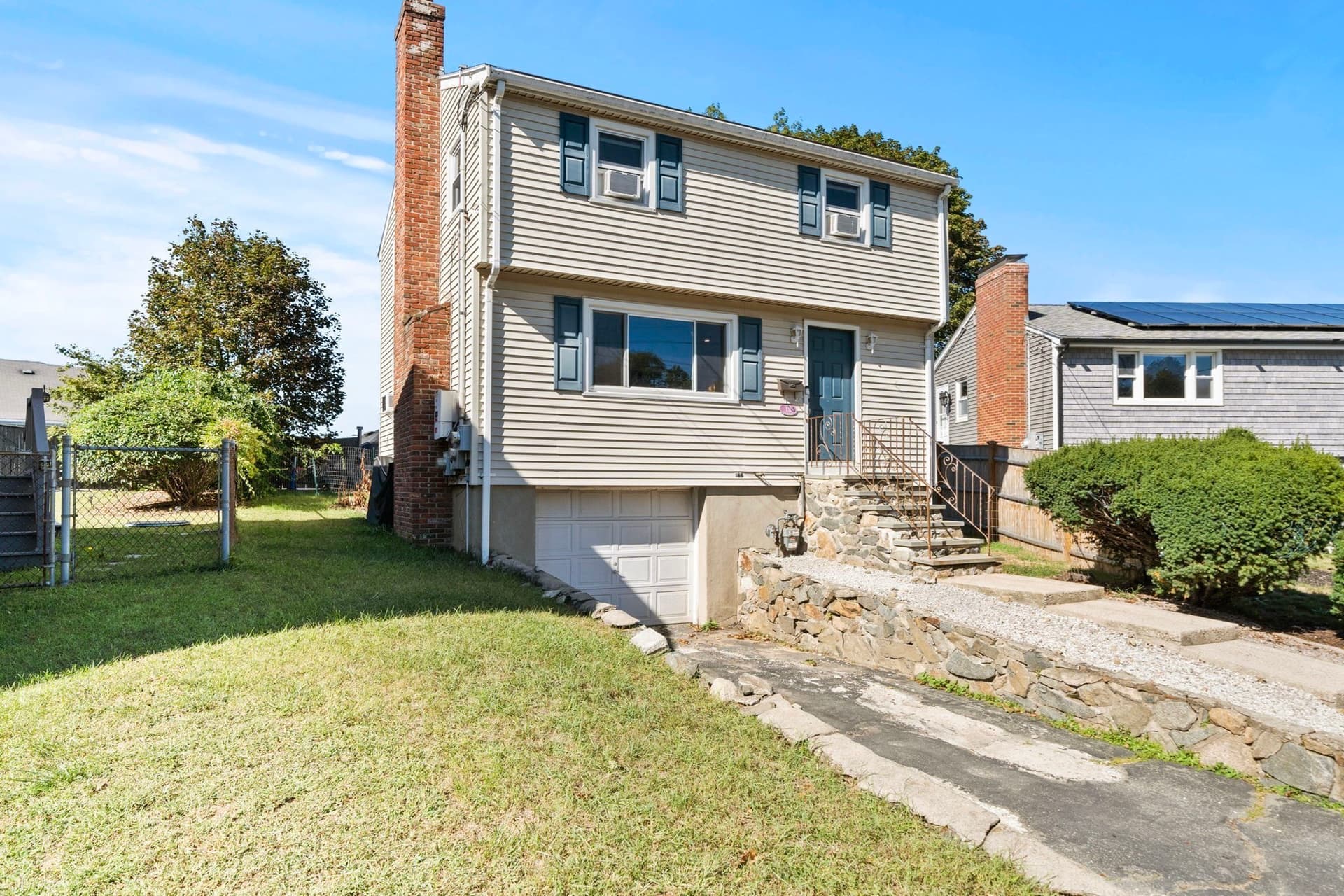 18 Thompson Ln, Lynn MA 01904