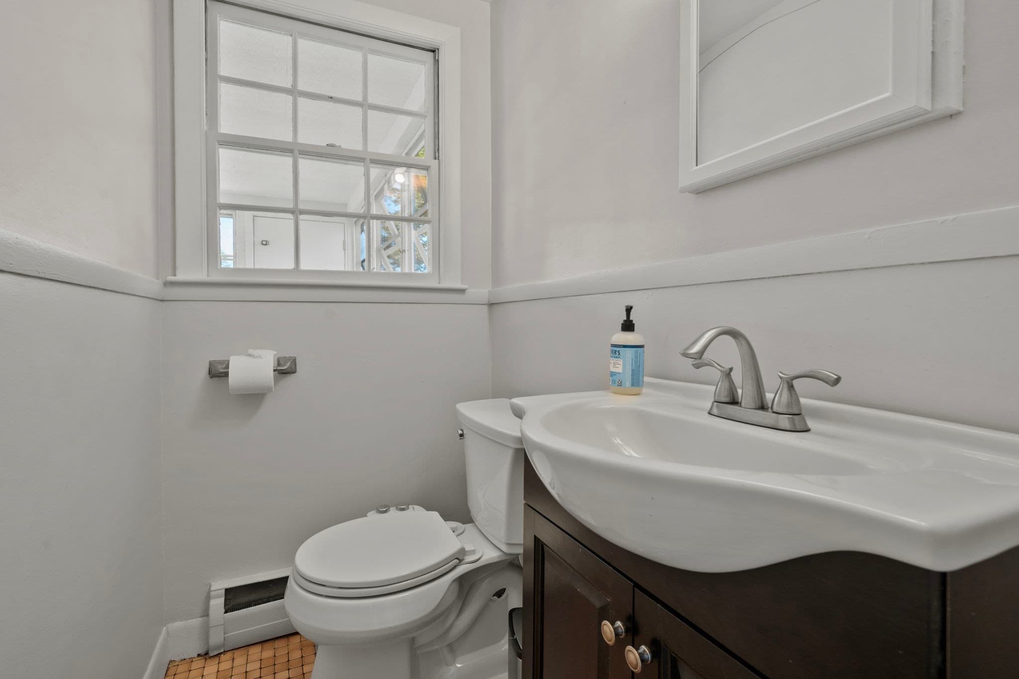 Single Family Residence at 18 Thompson Ln, Lynn MA 01904, Lynn, photo 18 of 42