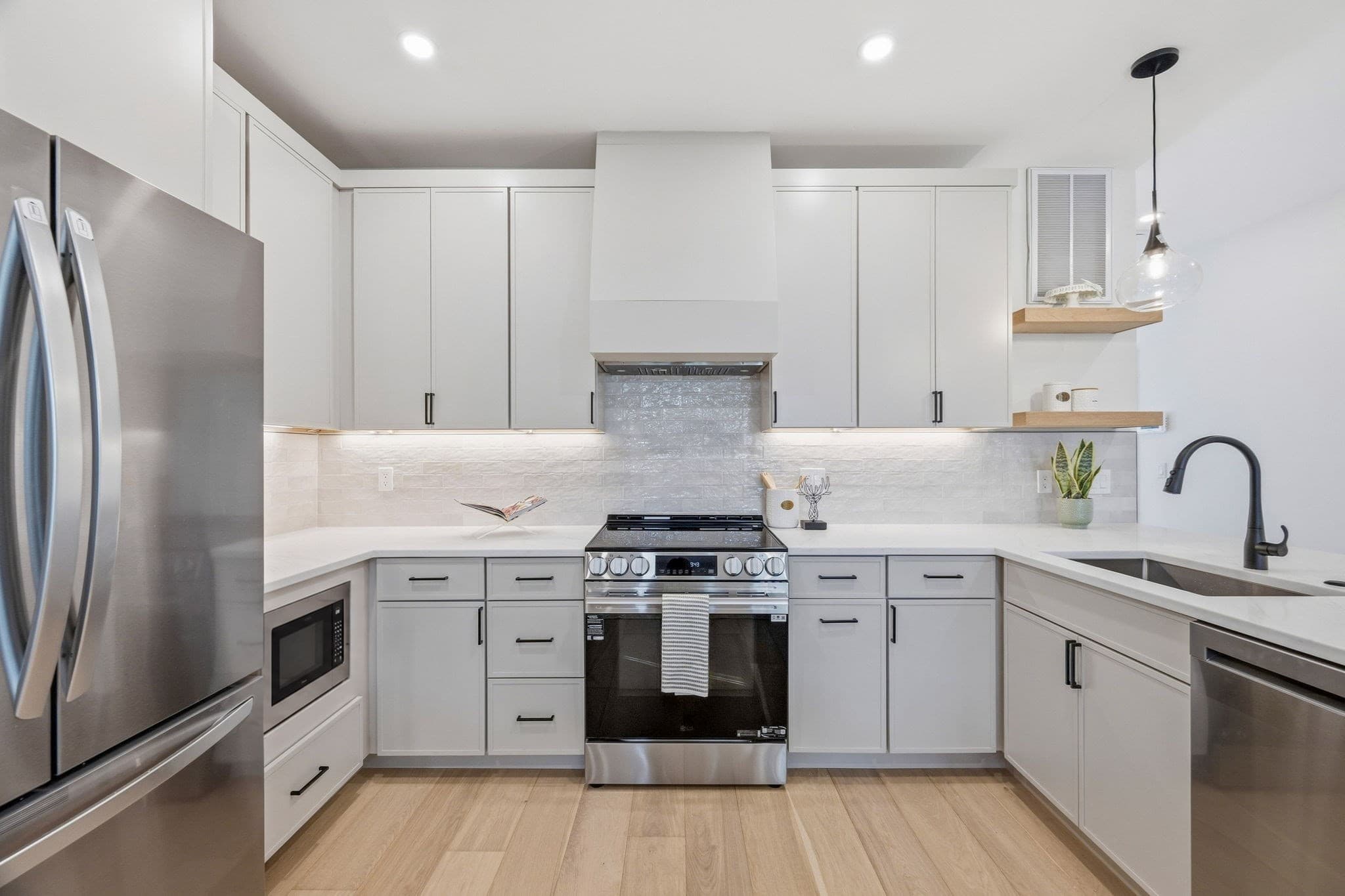 Condominium at 374 Athens Street # 2, Boston MA 02127, Boston, photo 5 of 23