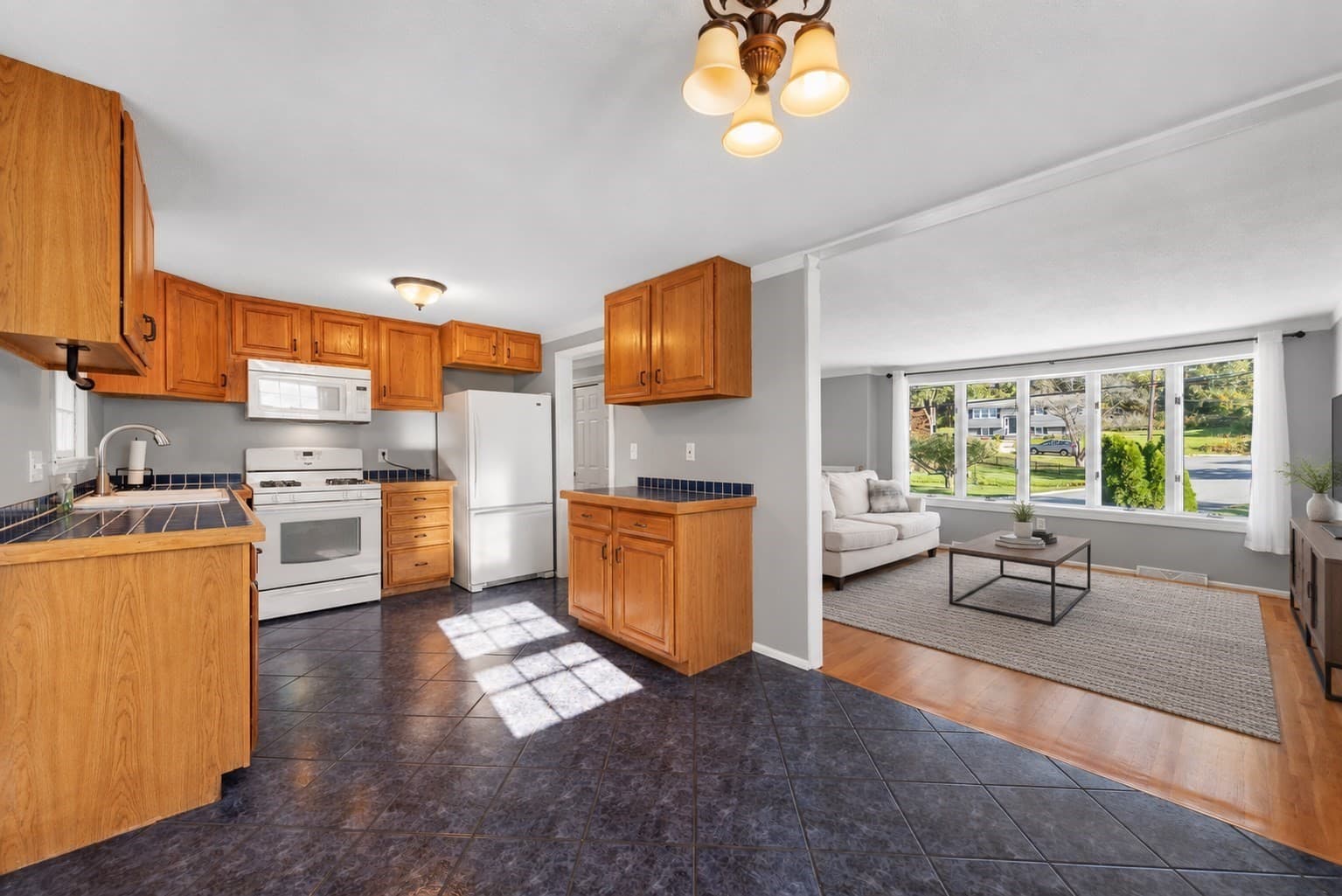 Single Family Residence at 70 Westwind Rd, Lowell MA 01852, Lowell, photo 6 of 31