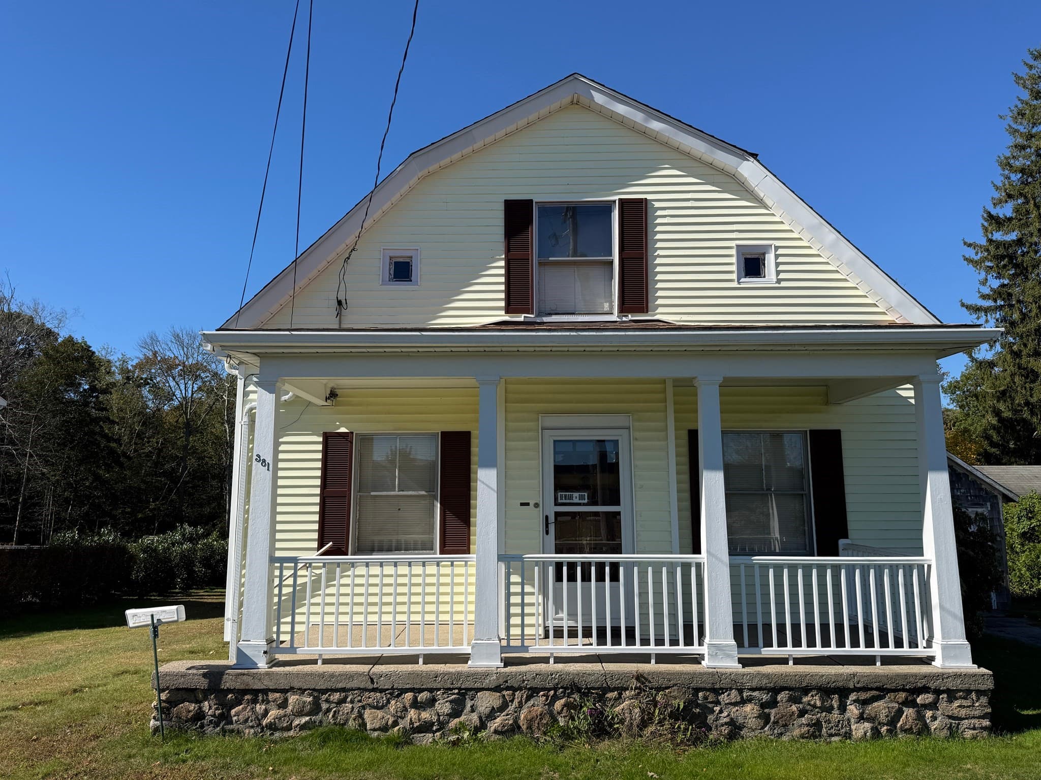 Single Family Residence at 381 Slocum Rd, Dartmouth MA 02747, Dartmouth, photo 2 of 16