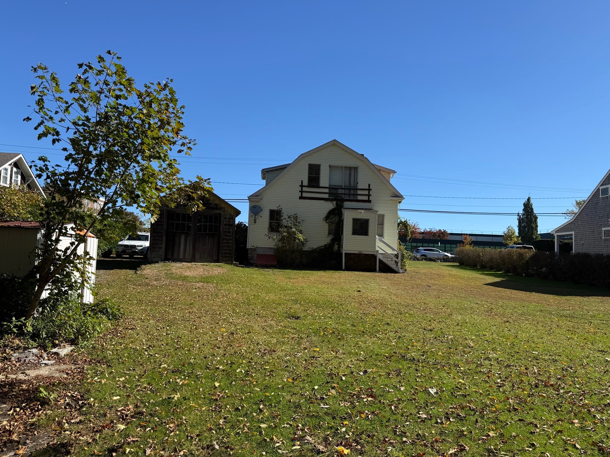 Single Family Residence at 381 Slocum Rd, Dartmouth MA 02747, Dartmouth, photo 6 of 16