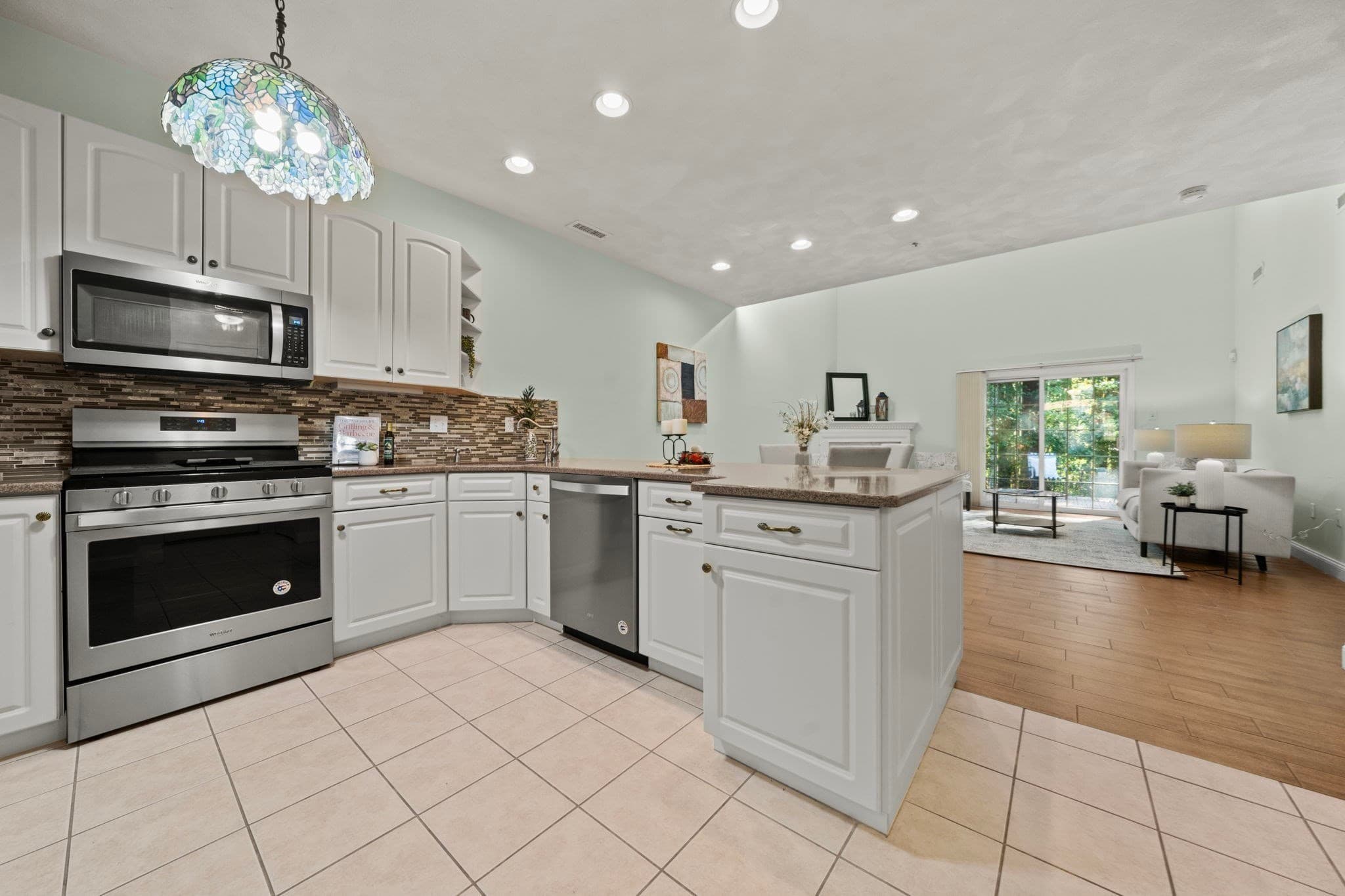 Condominium at 25 Stonebury Way # 6, Tewksbury MA 01876, Tewksbury, photo 6 of 42