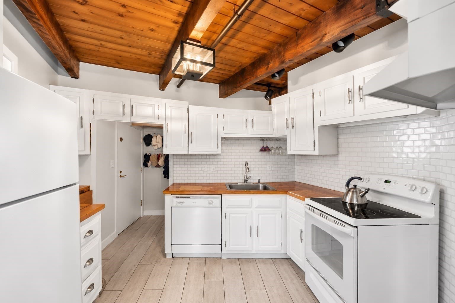 Condominium at 90 Wharf Street # L12, Salem MA 01970, Salem, photo 10 of 41