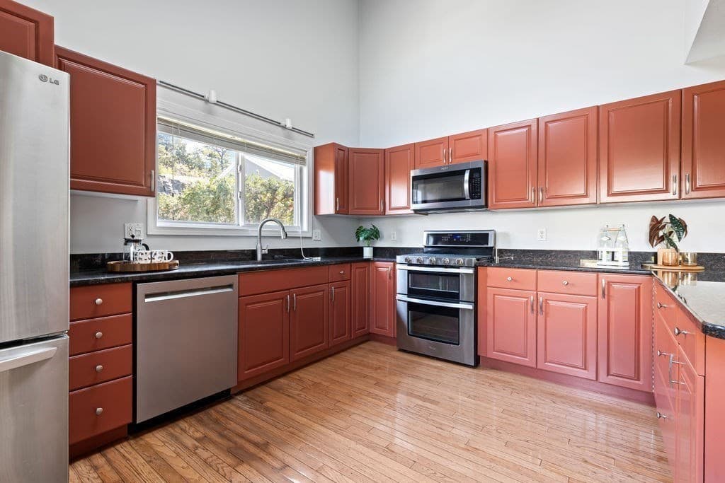 Condominium at 72 Cavendish Cir # 72, Salem MA 01970, Salem, photo 6 of 30