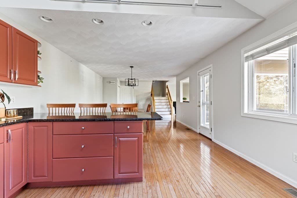 Condominium at 72 Cavendish Cir # 72, Salem MA 01970, Salem, photo 7 of 30