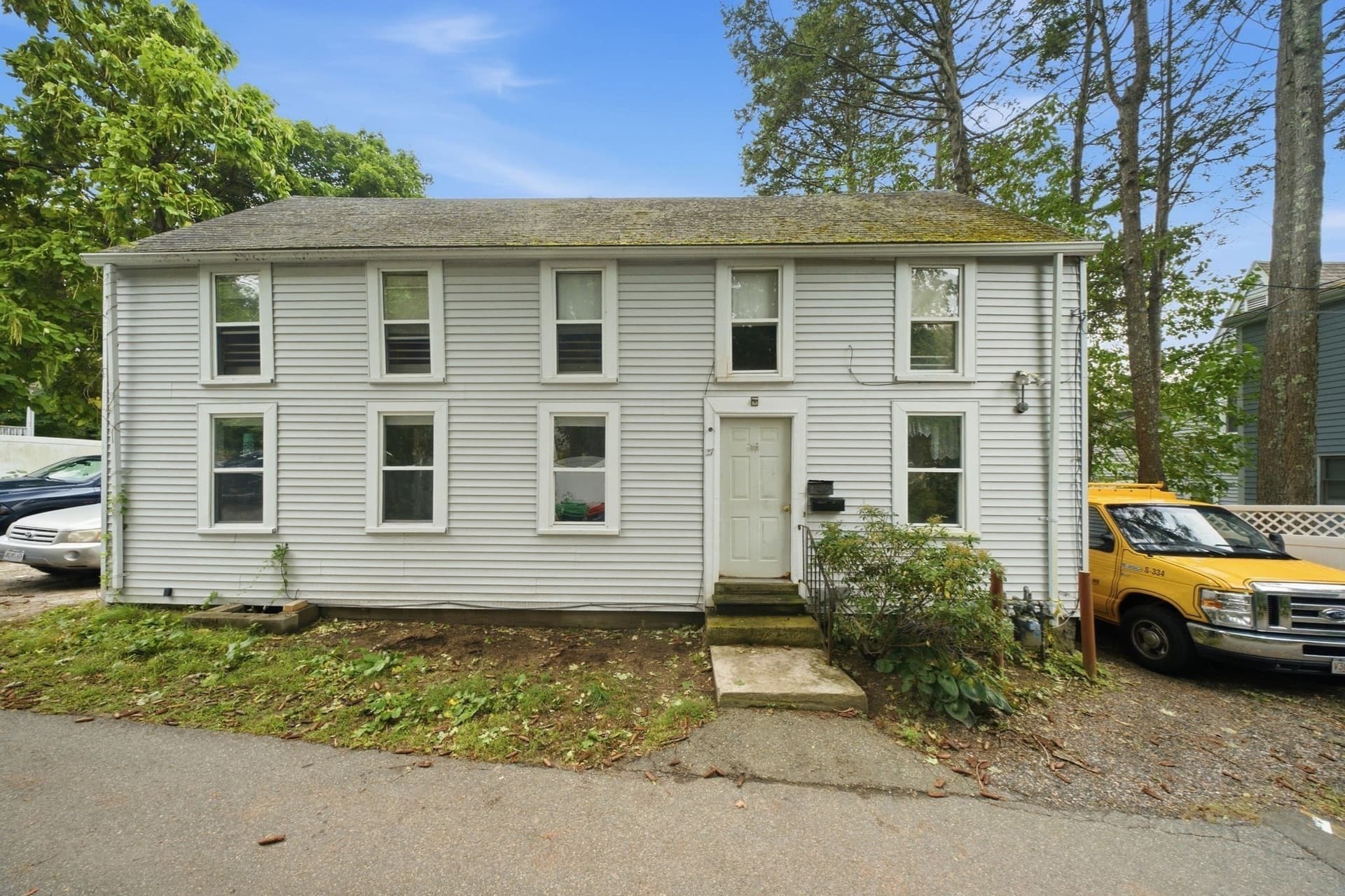 27 Mechanic St, Foxboro MA 02035