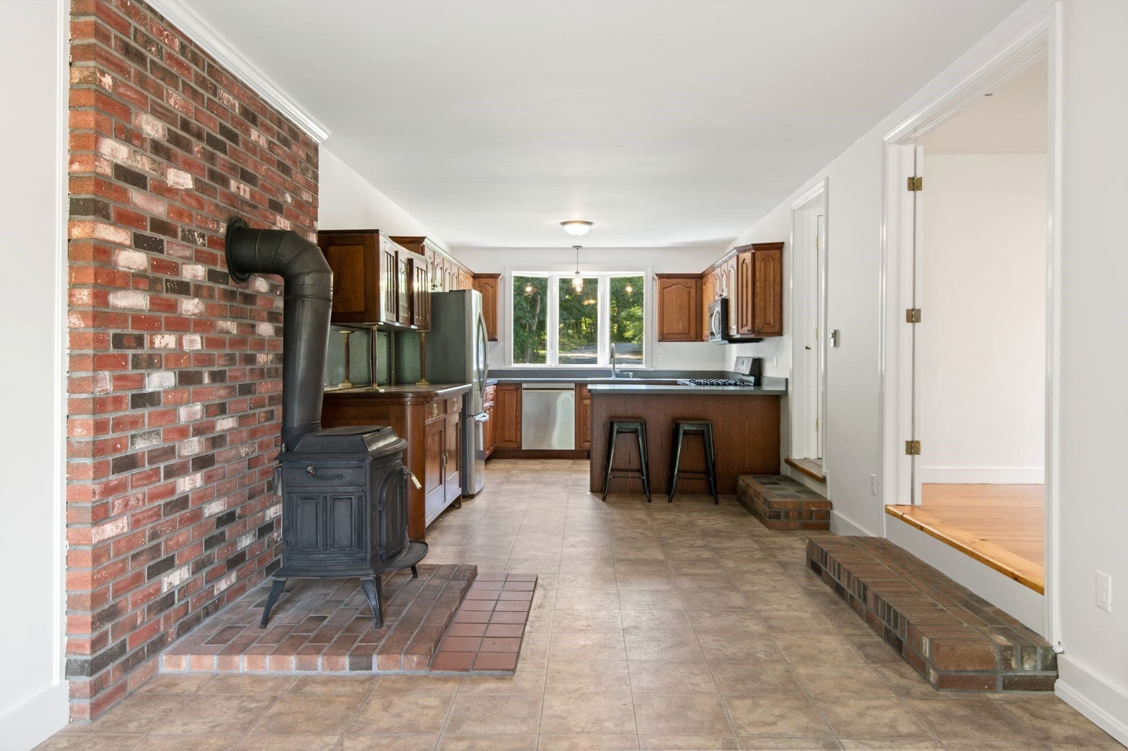 Single Family Residence at 22 Little Ln, Harwich MA 02645, Harwich, photo 7 of 32