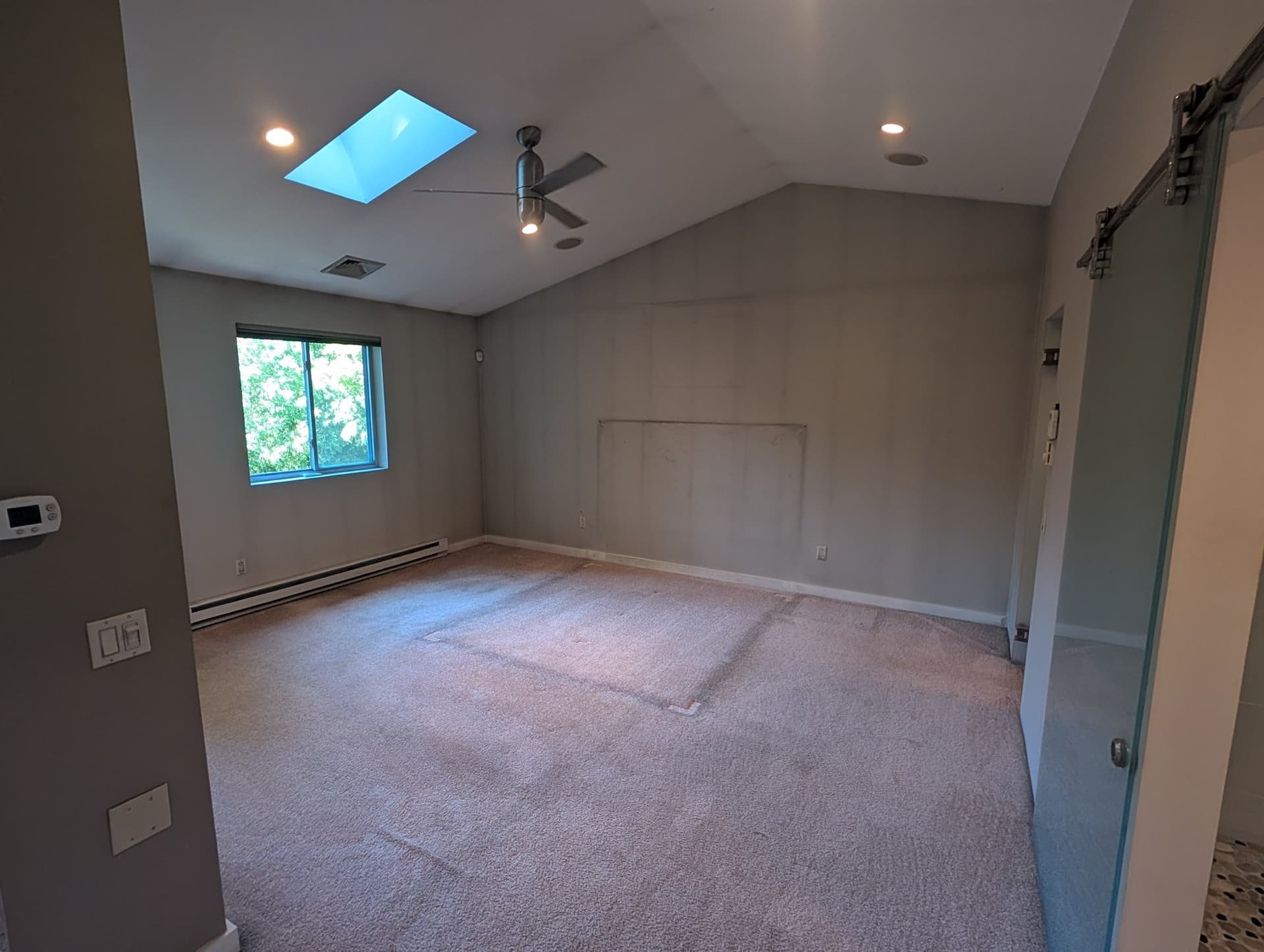 Single Family Residence at 192 Ambrose St, Springfield MA 01109, photo 14 of 15