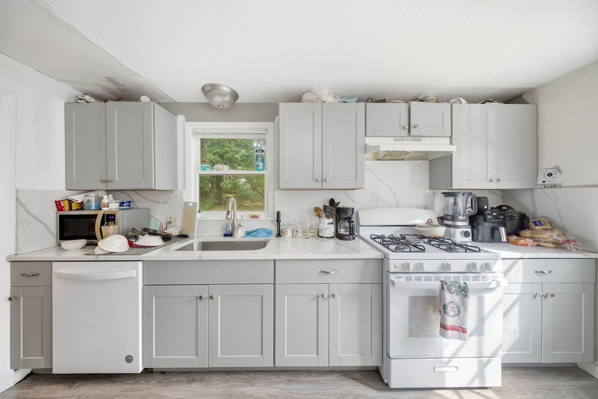 Duplex at 19-21 Moore Ave, Franklin MA 02038, Franklin, photo 20 of 33