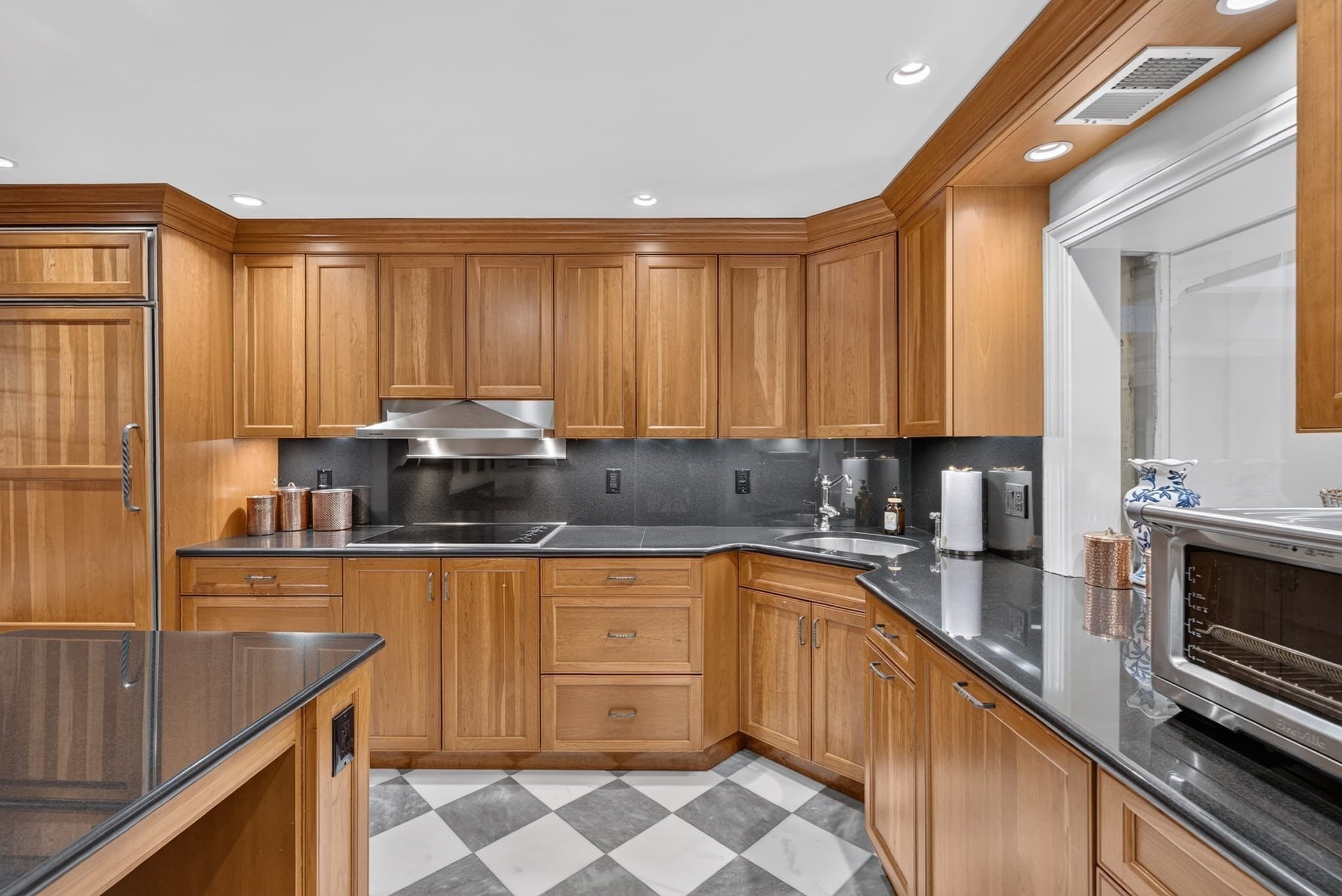 Condominium at 414 Beacon Street, Boston MA 02115, Boston, photo 6 of 21