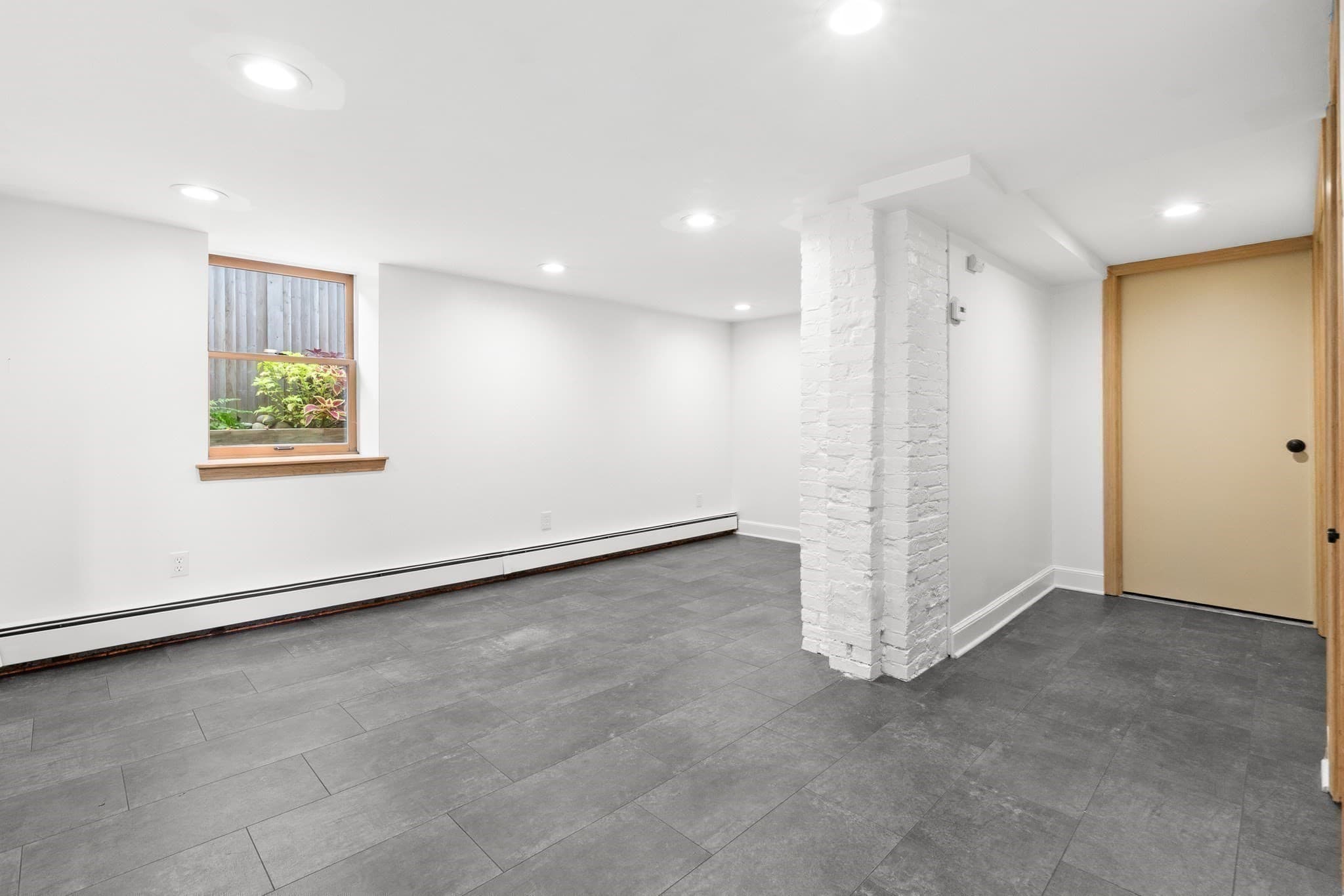 Condominium at 20 Chestnut Street # 20, Newburyport MA 01950, Newburyport, photo 21 of 37