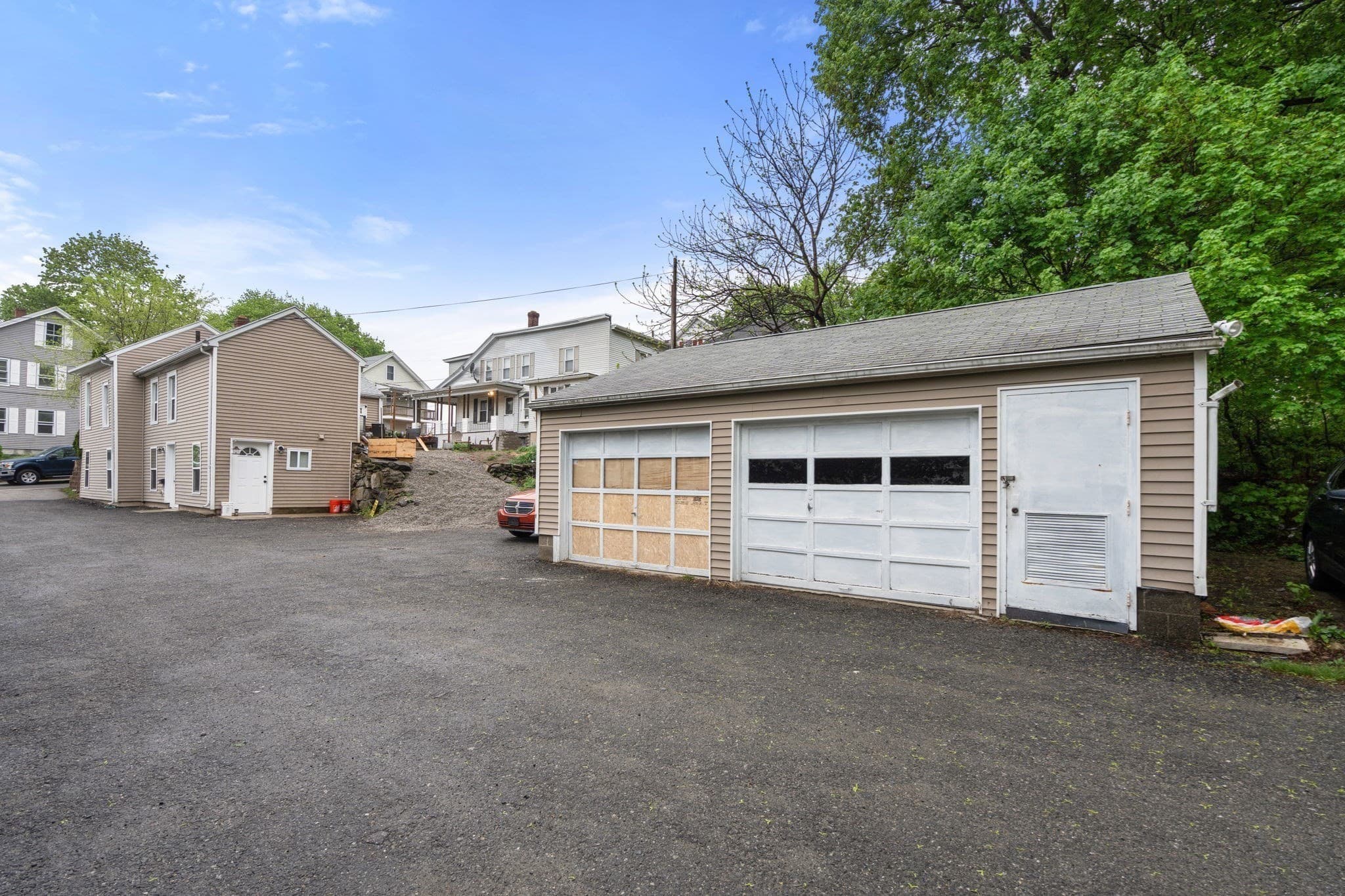 5-9 Family at 11-15 5th Ave, Webster MA 01570, Webster, photo 7 of 42
