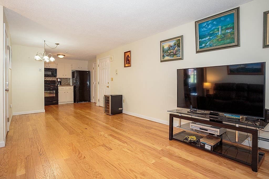 Condominium at 305 Pine St # 6, Lowell MA 01851, Lowell, photo 6 of 19
