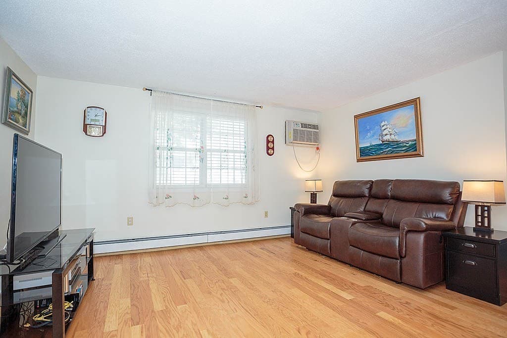 Condominium at 305 Pine St # 6, Lowell MA 01851, Lowell, photo 8 of 19