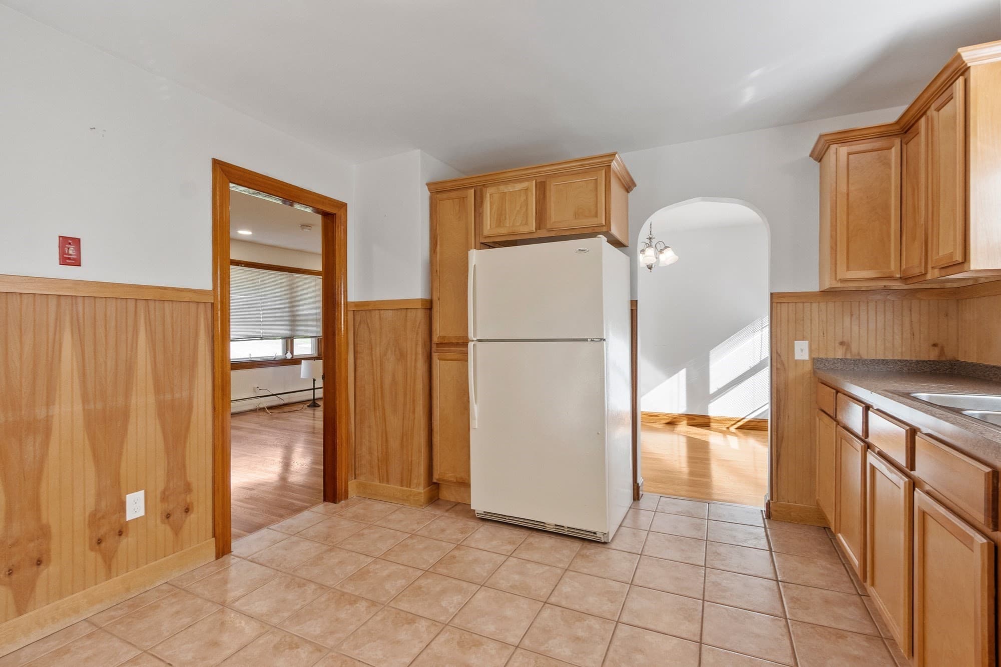 Single Family Residence at 29 Elizabeth St, Gardner MA 01440, Gardner, photo 6 of 26