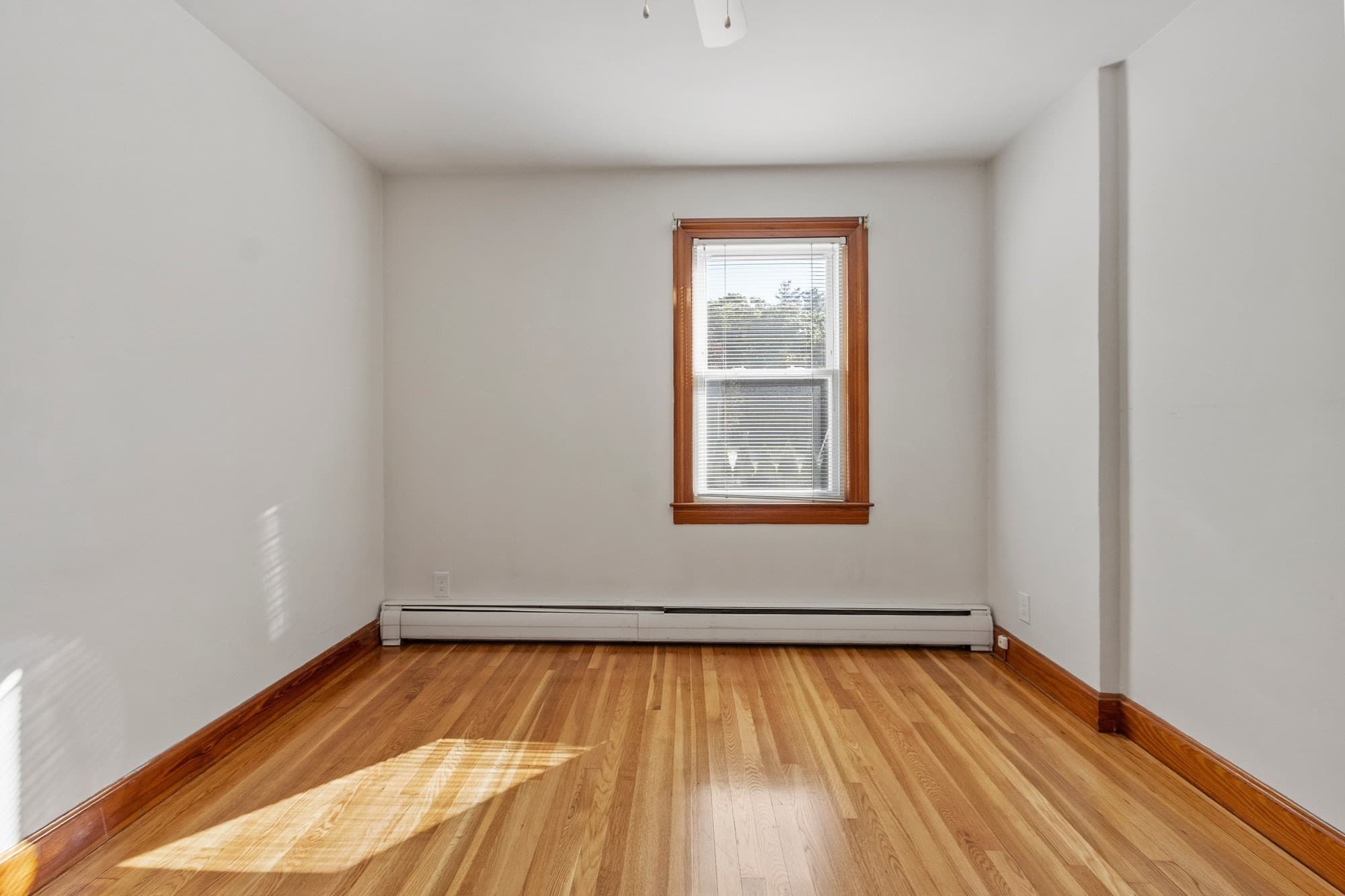 Single Family Residence at 29 Elizabeth St, Gardner MA 01440, Gardner, photo 12 of 26