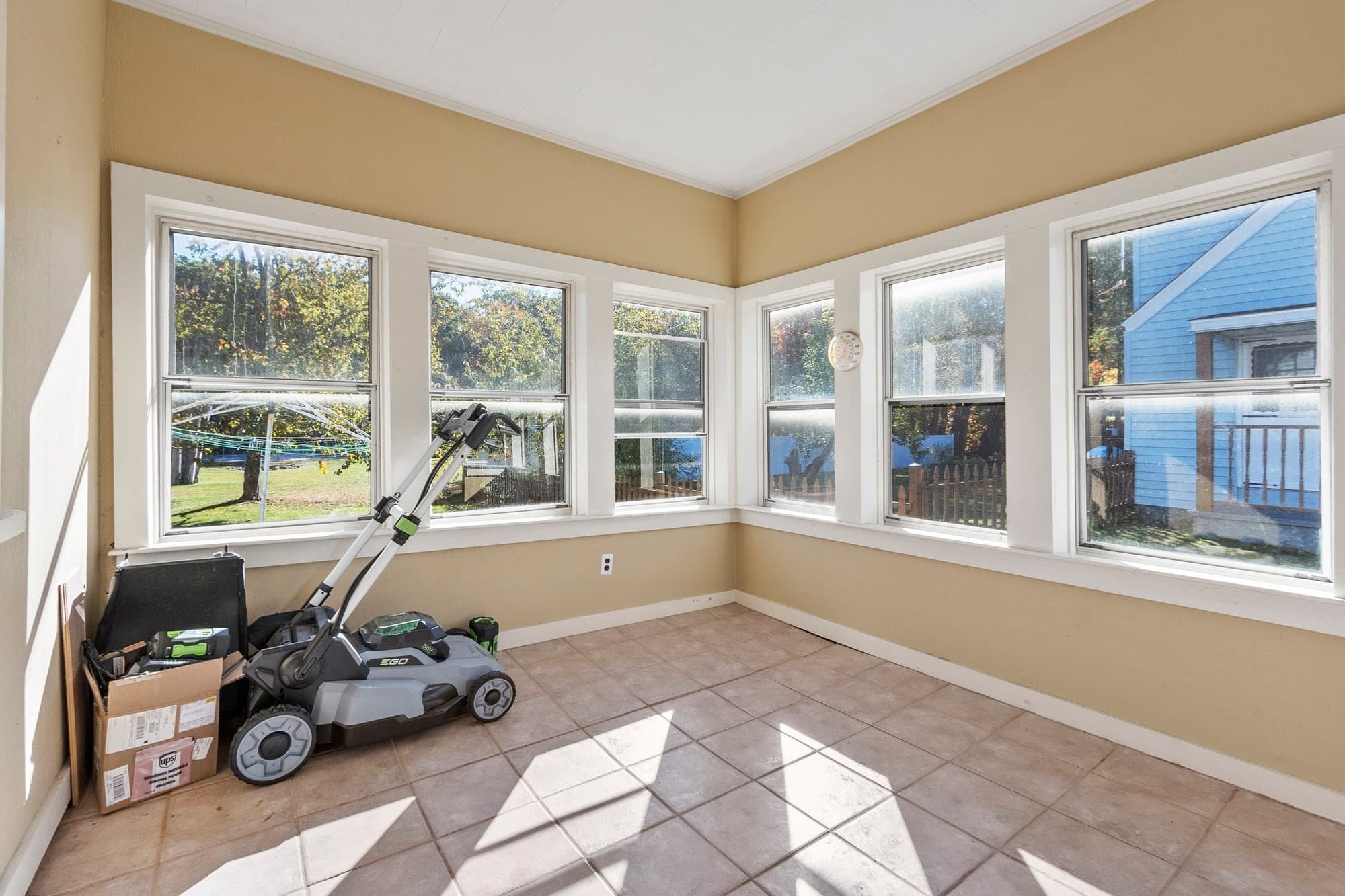 Single Family Residence at 29 Elizabeth St, Gardner MA 01440, Gardner, photo 3 of 26