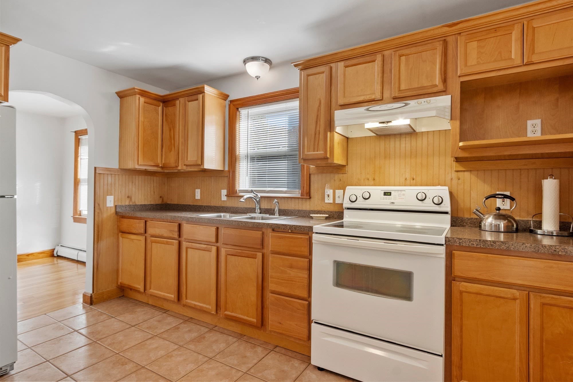 Single Family Residence at 29 Elizabeth St, Gardner MA 01440, Gardner, photo 5 of 26