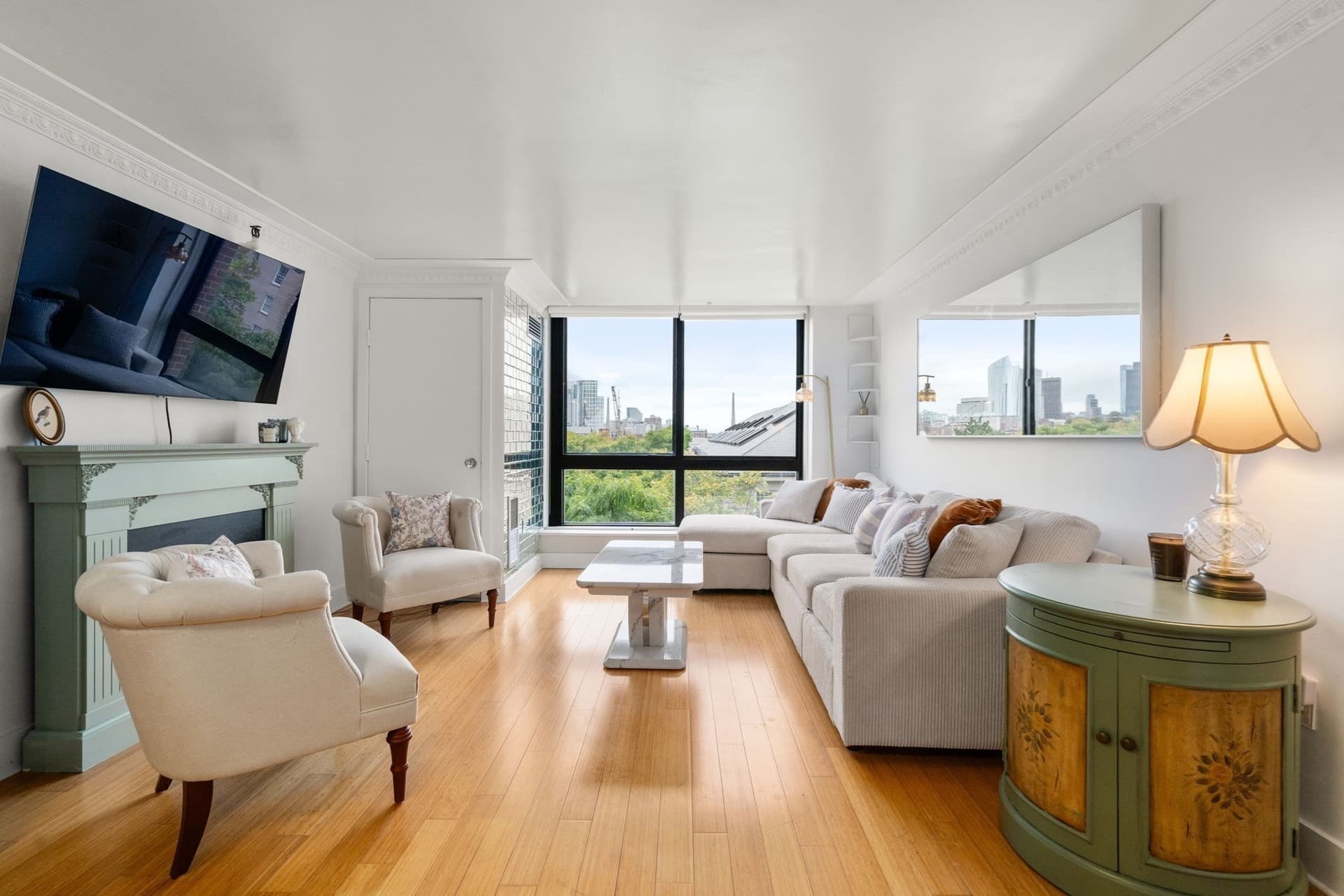 42 8th Street # 1519, Boston MA 02129