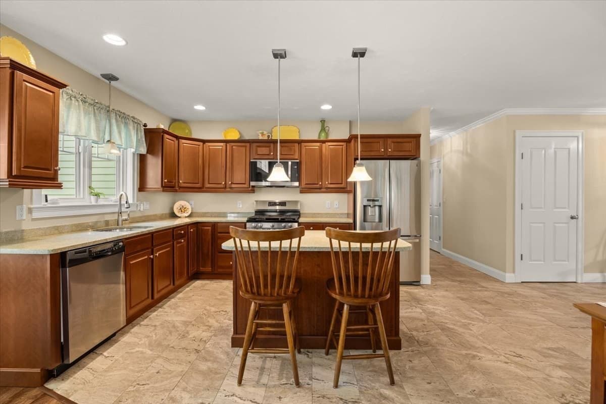 Condominium at 1 Crows Nest Ln # 1, Marshfield MA 02050, Marshfield, photo 7 of 42