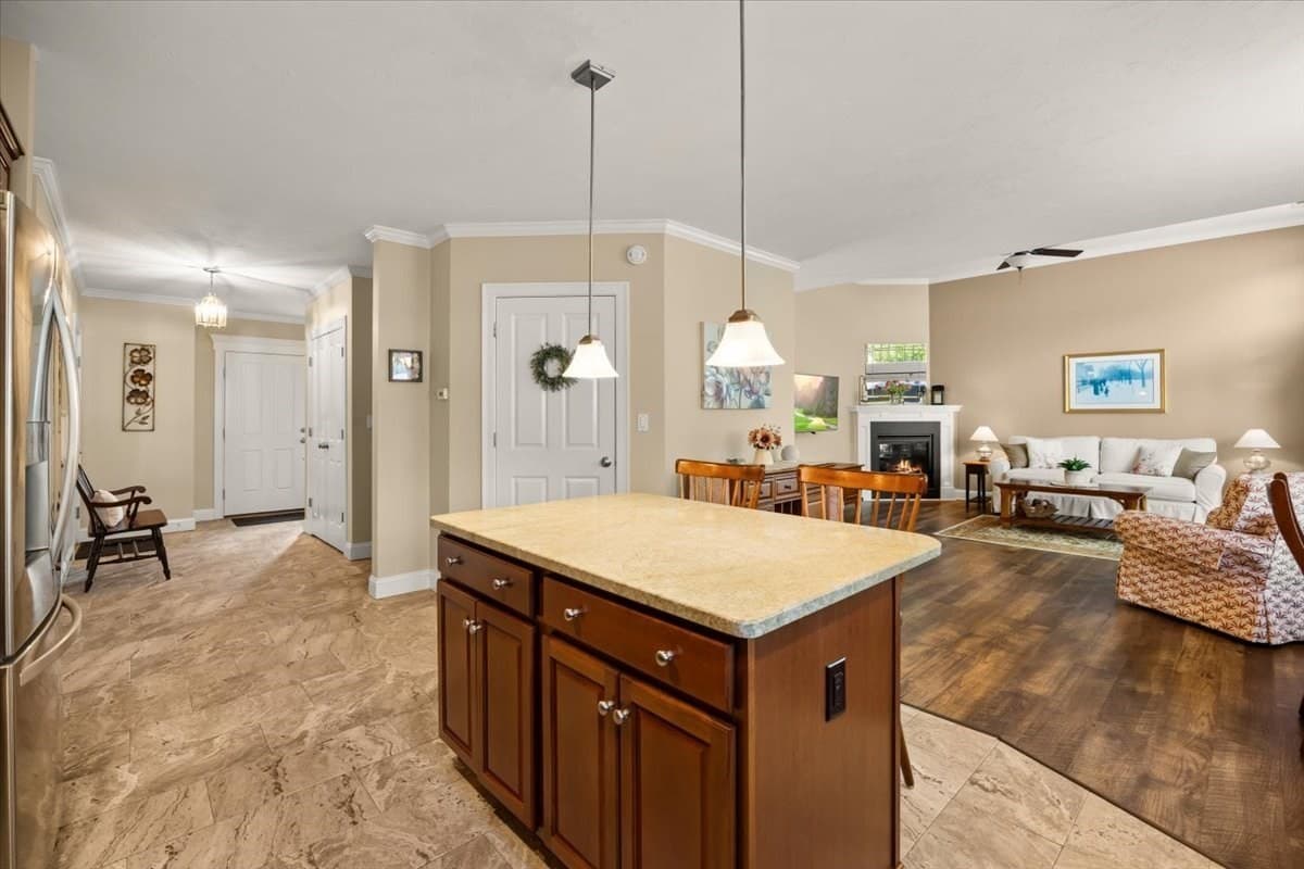 Condominium at 1 Crows Nest Ln # 1, Marshfield MA 02050, Marshfield, photo 10 of 42