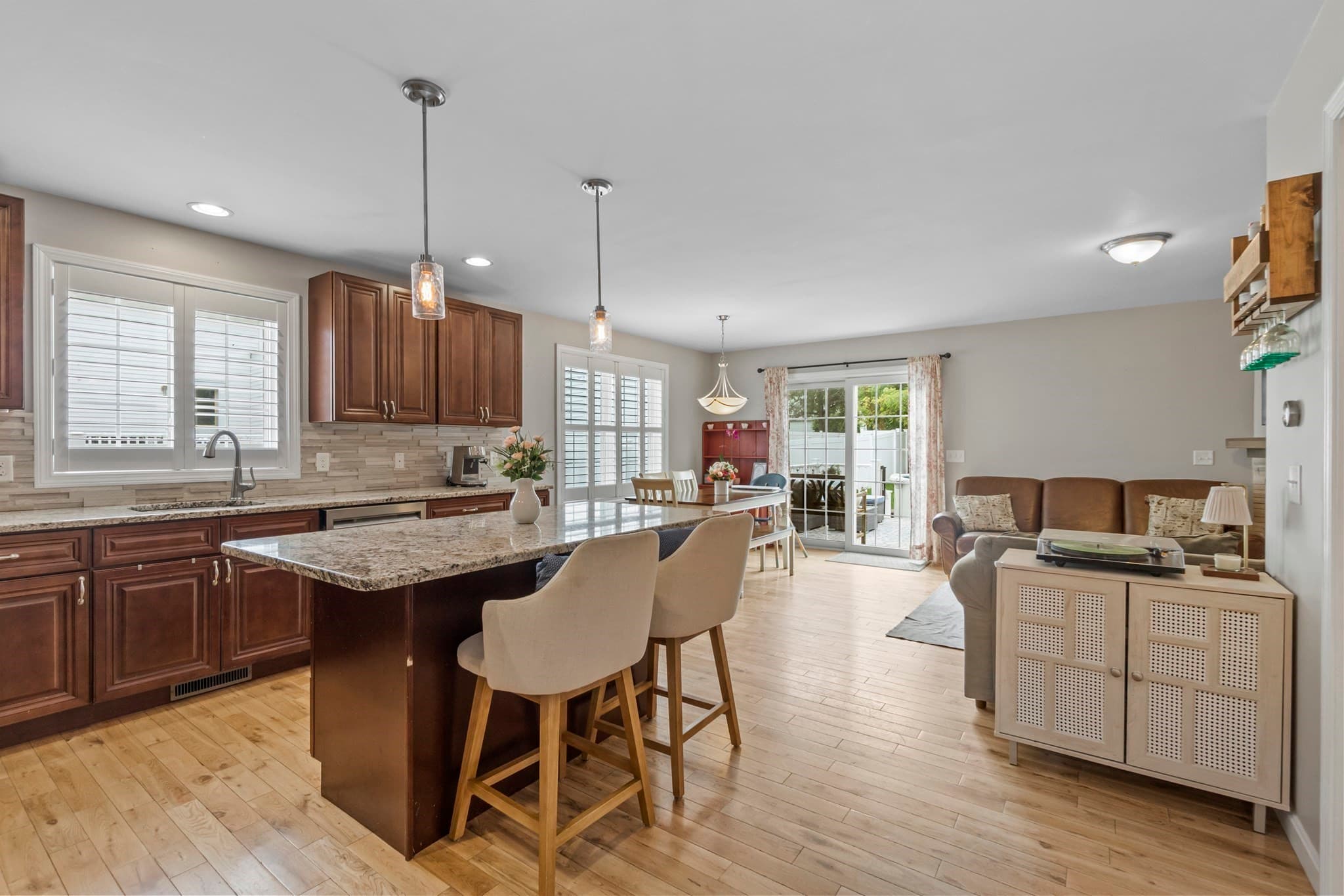Condex at 494 Hilldale Avenue # 494, Haverhill MA 01832, Haverhill, photo 5 of 39