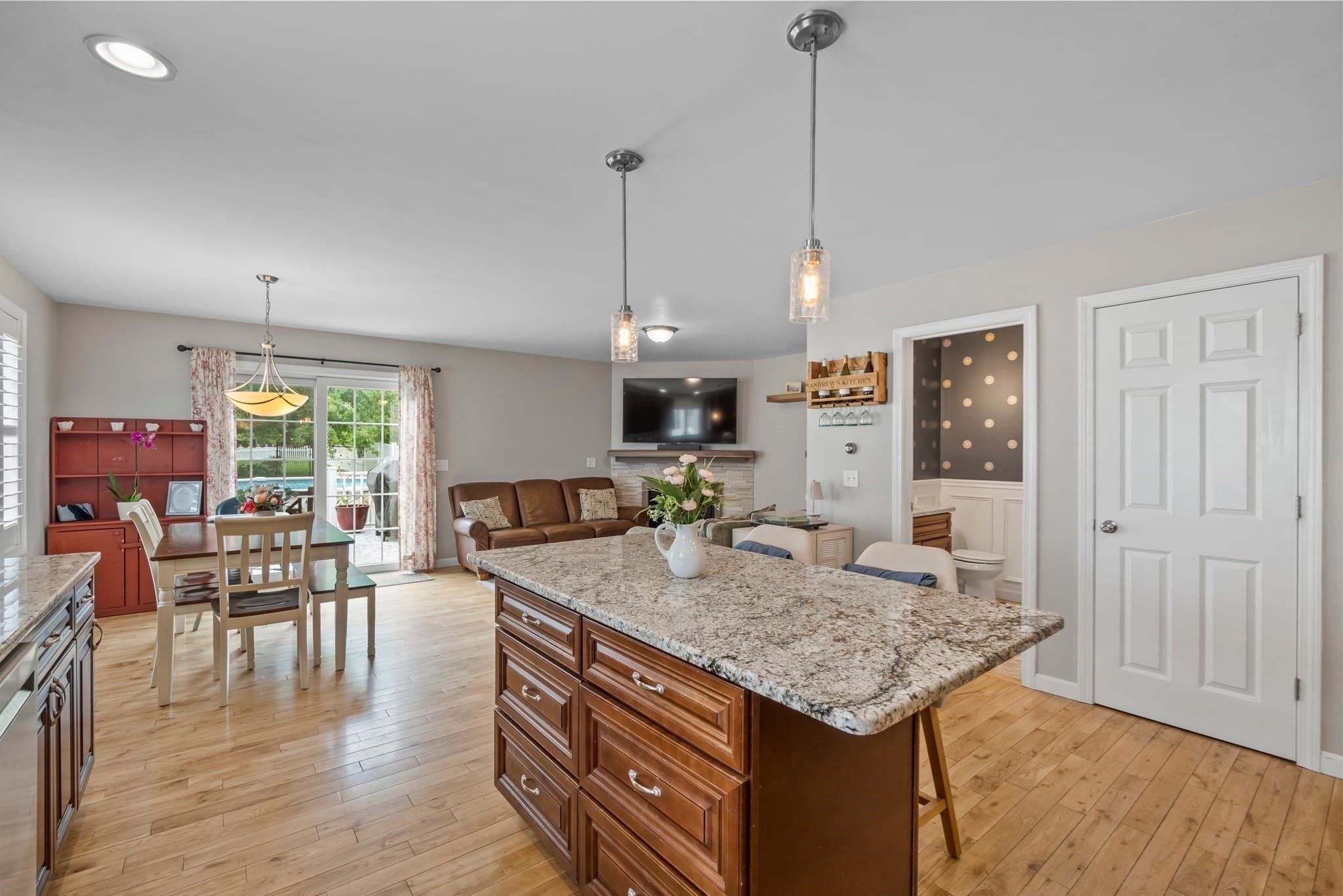 Condex at 494 Hilldale Avenue # 494, Haverhill MA 01832, Haverhill, photo 10 of 39