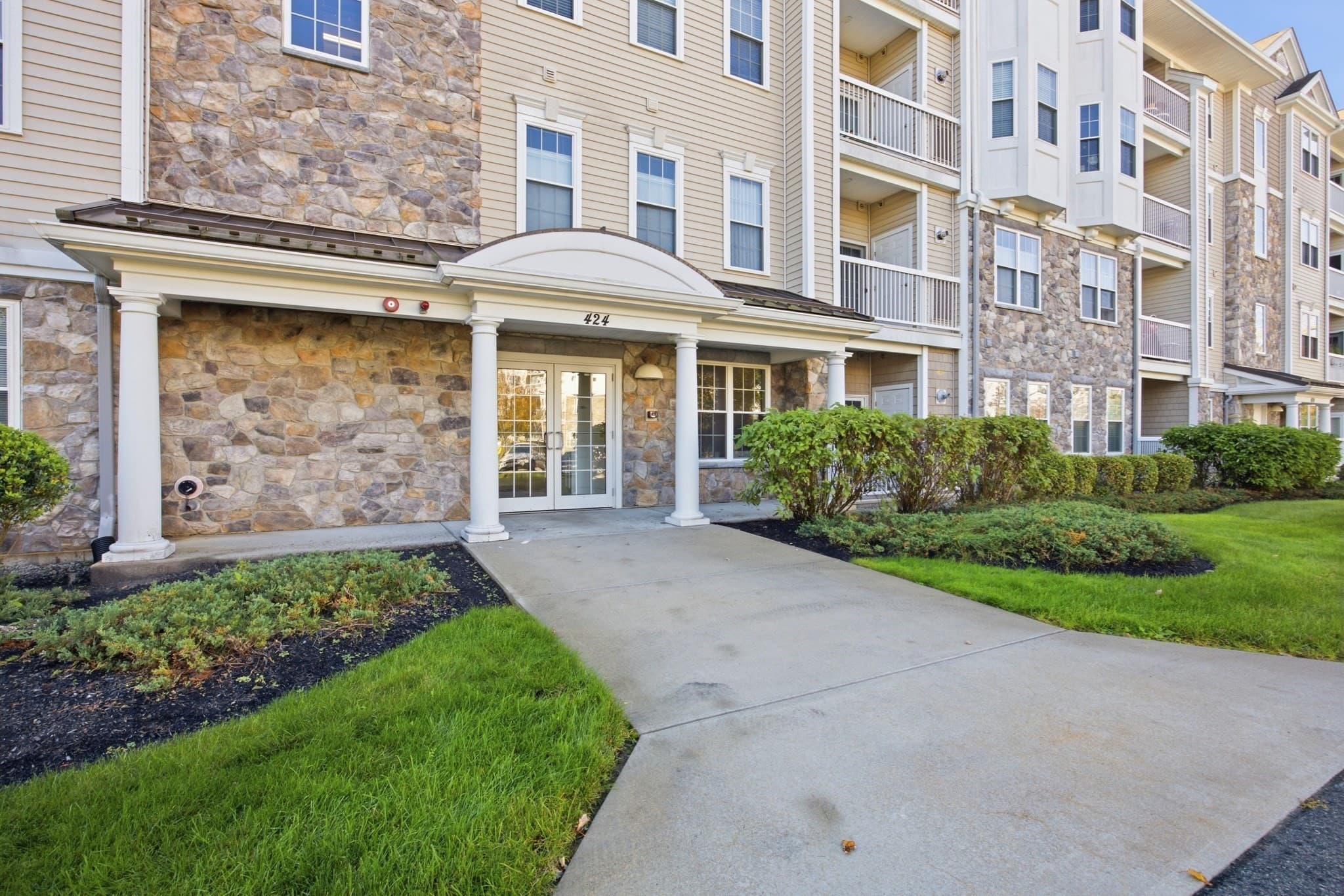 424 John Mahar Hwy # 103, Braintree MA 02184