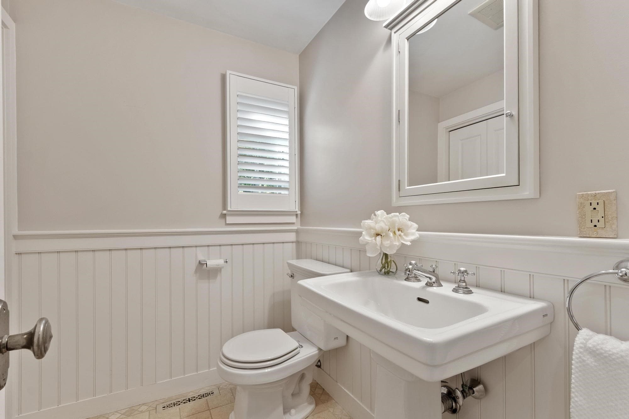 Single Family Residence at 39 Rollingwood Ln, Concord MA 01742, Concord, photo 12 of 34
