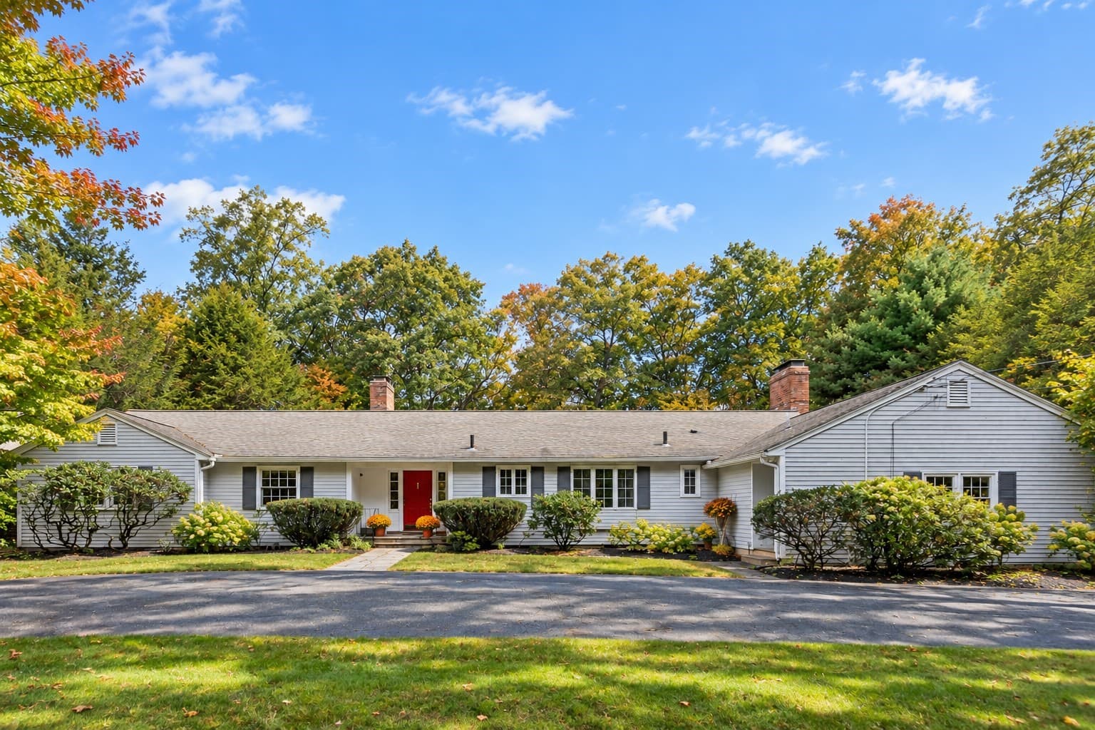 39 Rollingwood Ln, Concord MA 01742