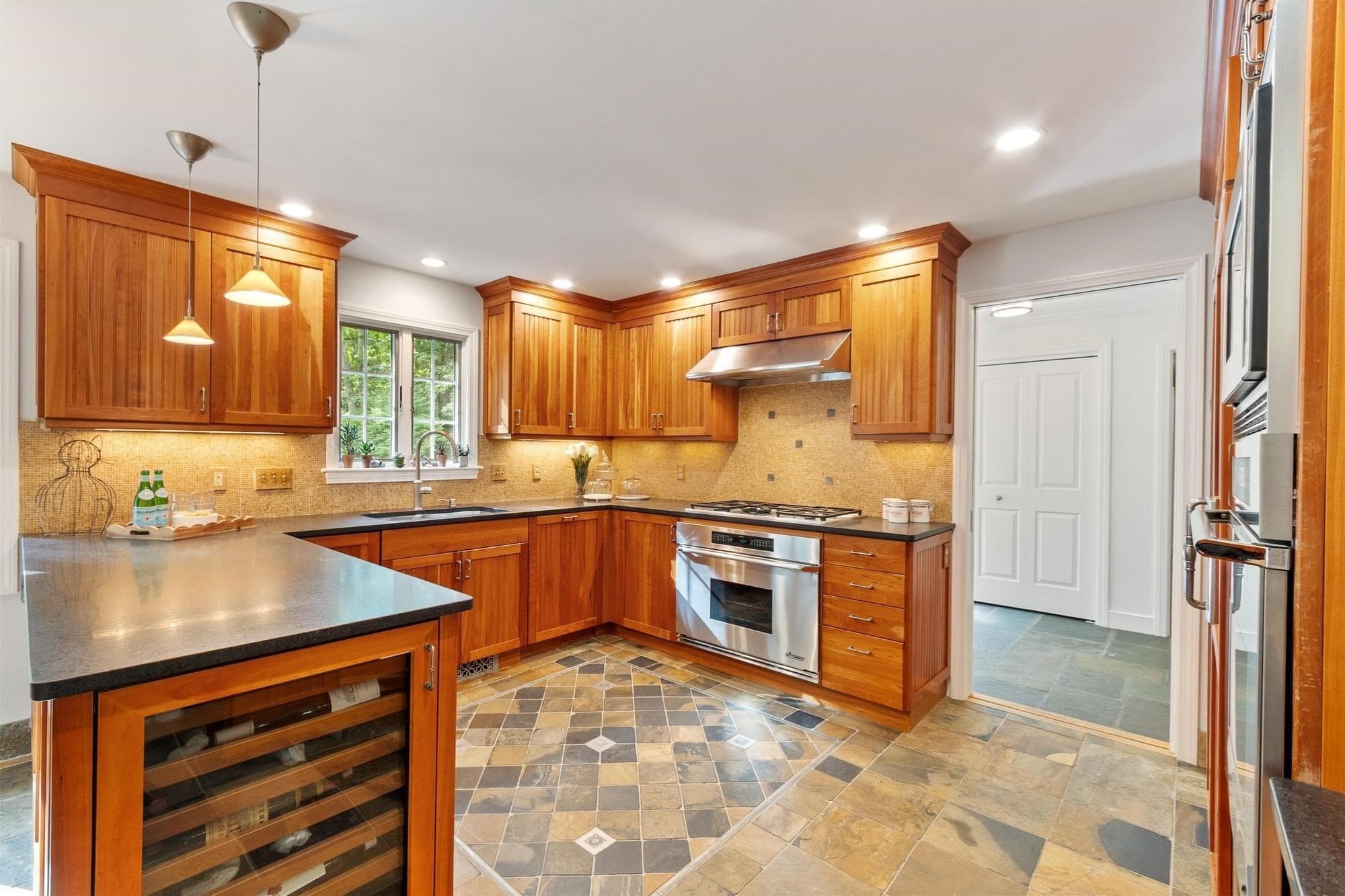 Single Family Residence at 39 Rollingwood Ln, Concord MA 01742, Concord, photo 9 of 34