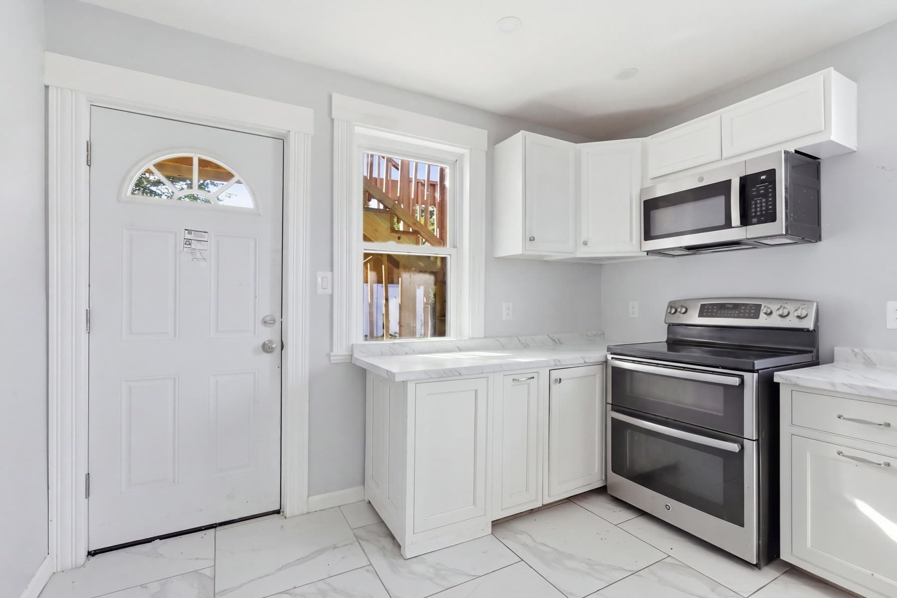 2 Family - 2 Units Up/Down at 11 Beacon St, Lawrence MA 01843, Lawrence, photo 11 of 35