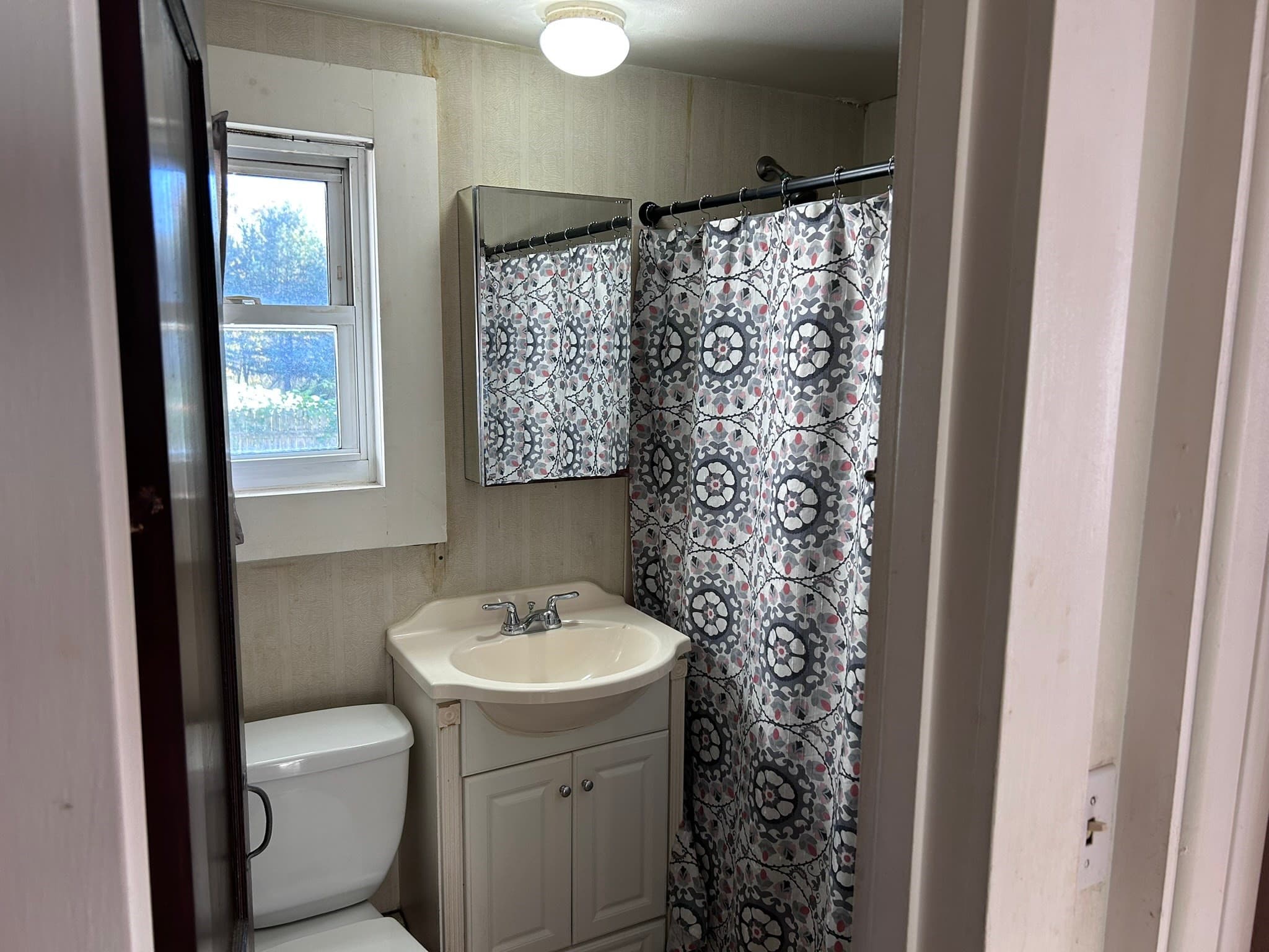 Single Family Residence at 3 Plymouth St, North Reading MA 01864, North Reading, photo 8 of 21