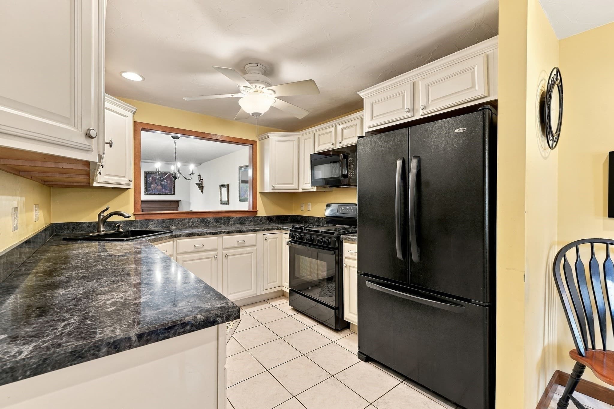 Condominium at 23 Hawthorne Vlg # A, Franklin MA 02038, Franklin, photo 6 of 40