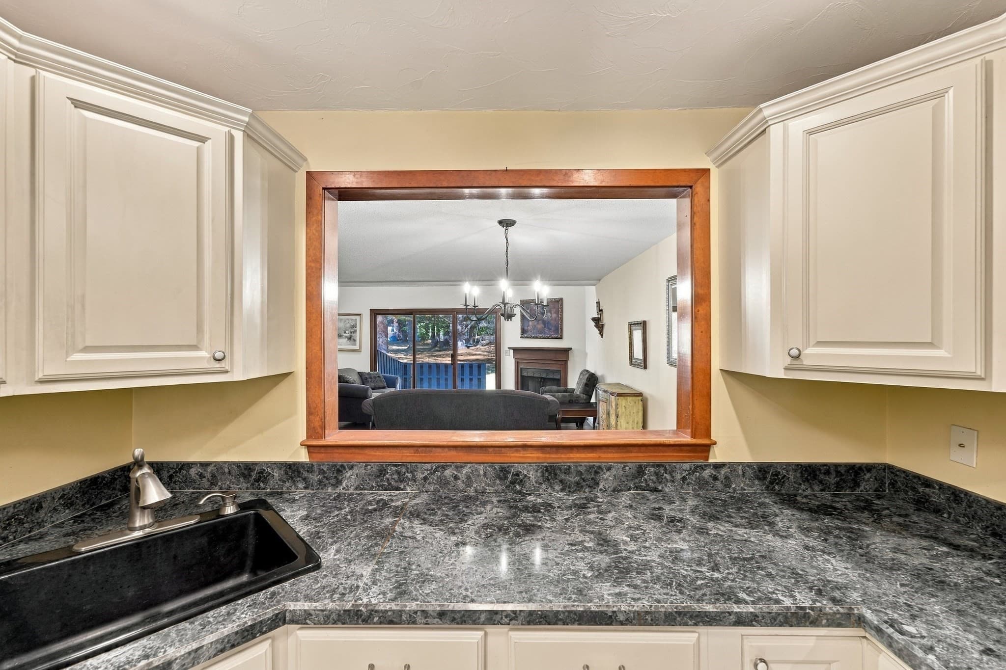 Condominium at 23 Hawthorne Vlg # A, Franklin MA 02038, Franklin, photo 7 of 40