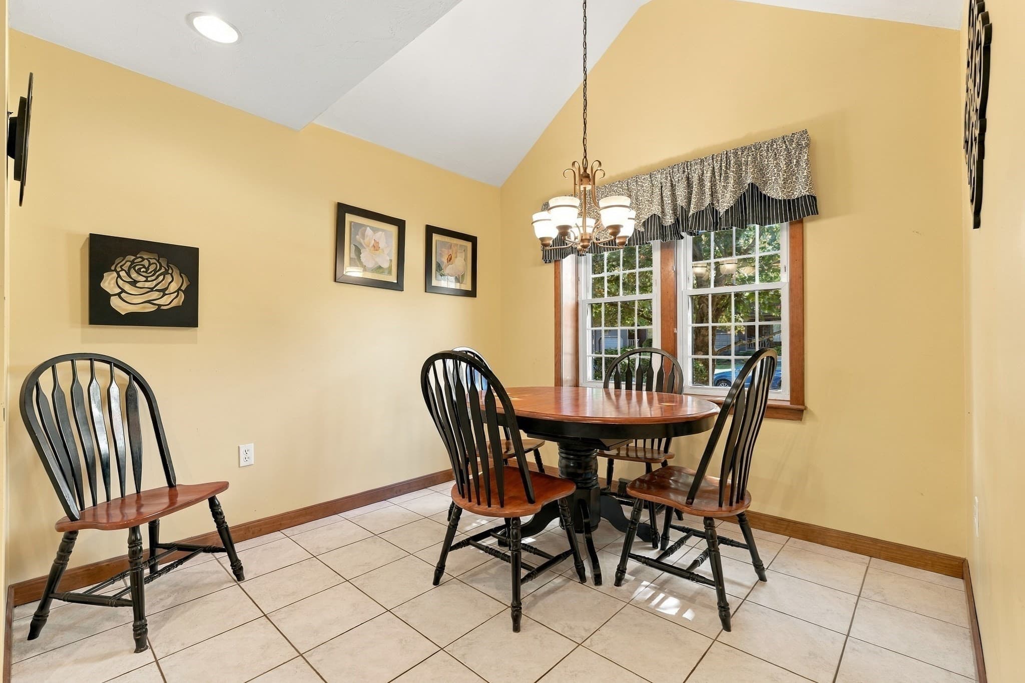 Condominium at 23 Hawthorne Vlg # A, Franklin MA 02038, Franklin, photo 5 of 40