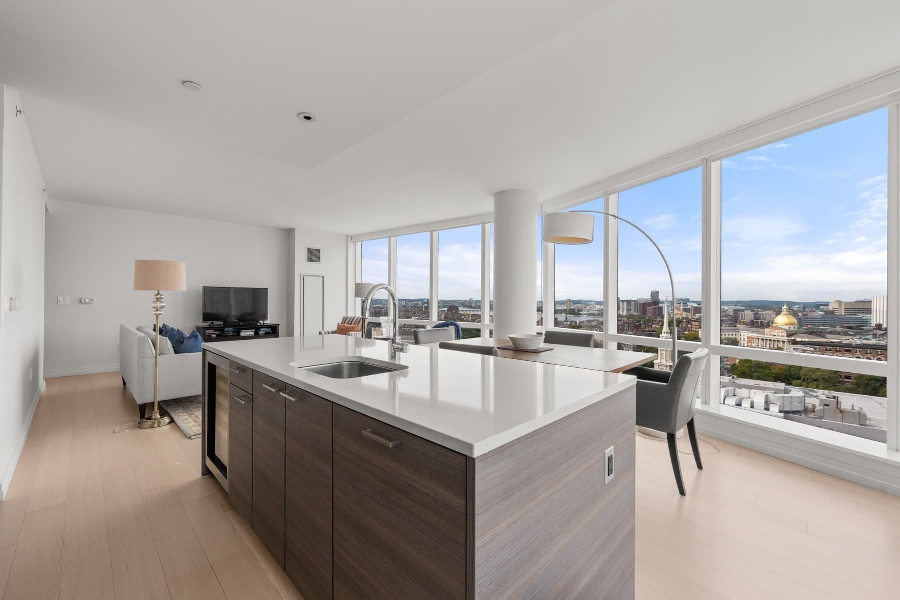 1 Franklin St # 2404, Boston MA 02110