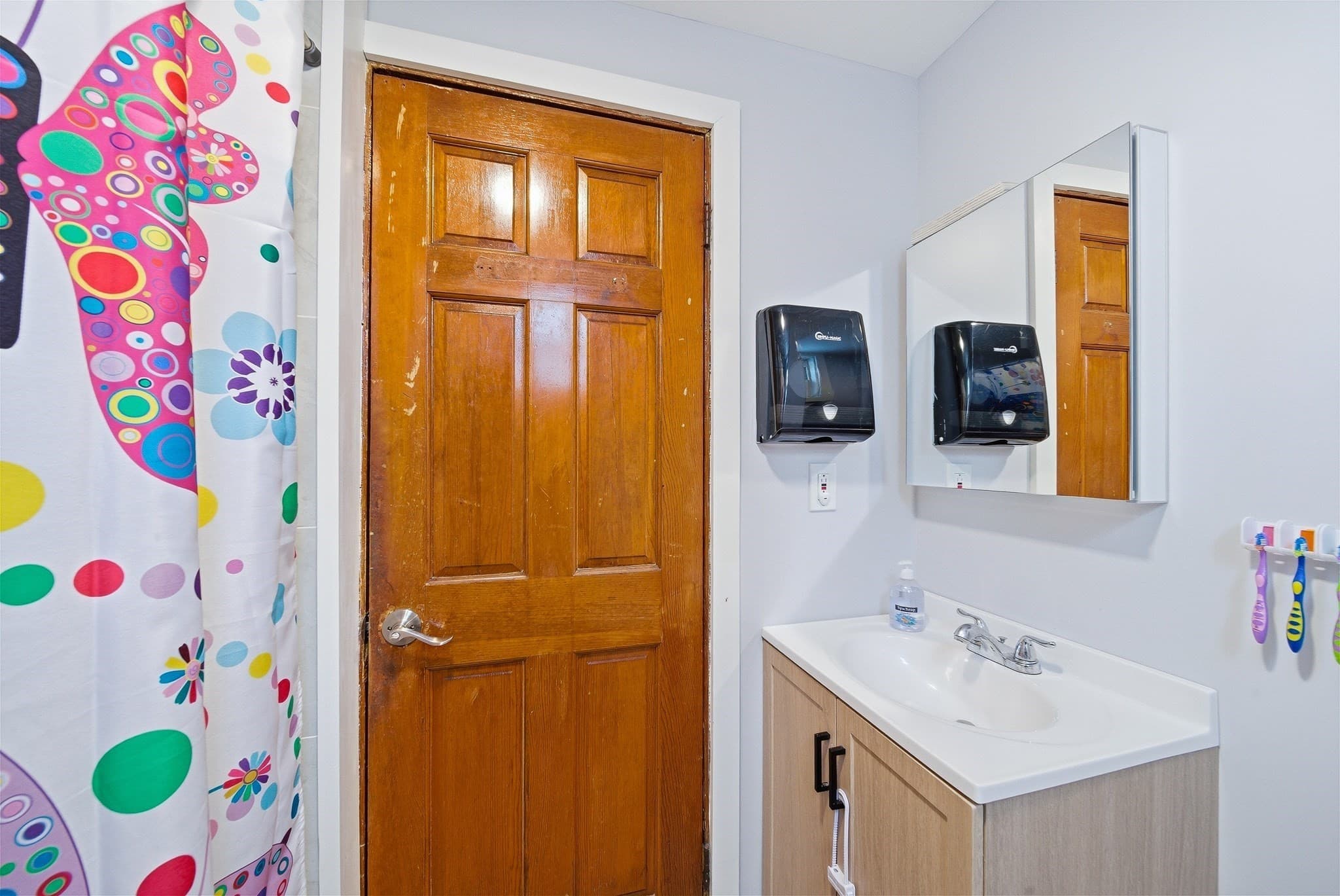 3 Family at 100 Nightingale, Boston MA 02124, Boston, photo 10 of 42