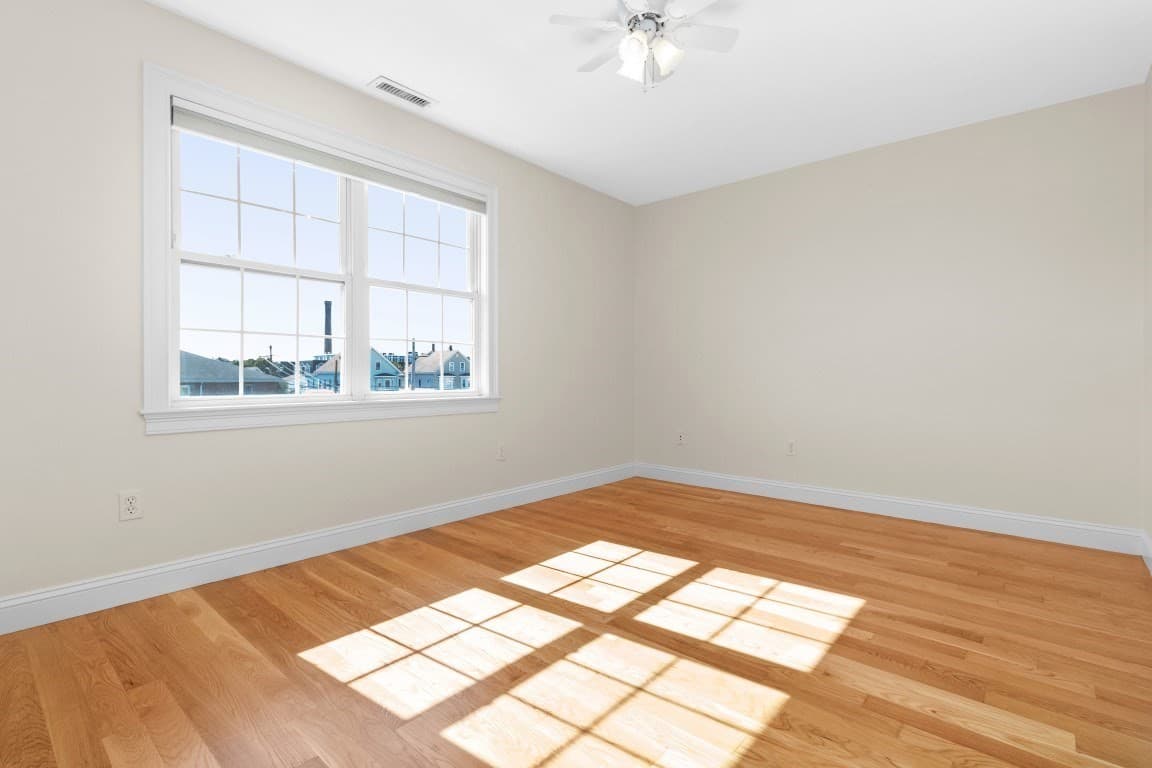 Condominium at 25 Hastings Ave # 3, Waltham MA 02453, Waltham, photo 16 of 32