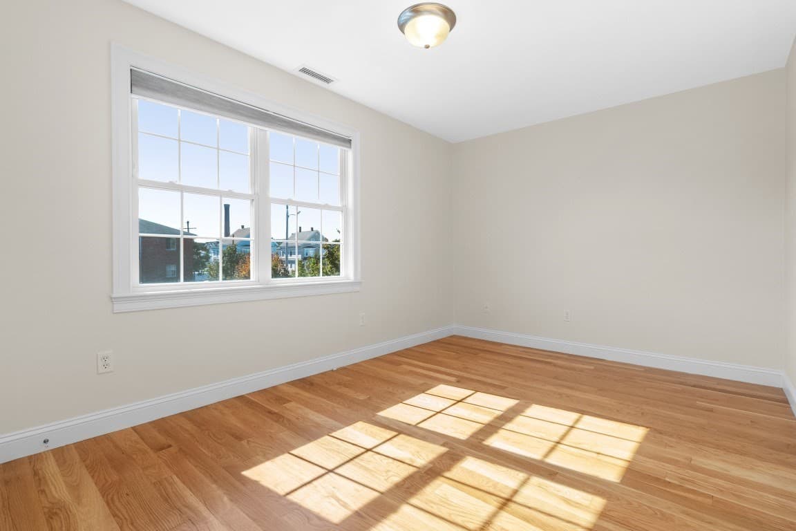 Condominium at 25 Hastings Ave # 3, Waltham MA 02453, Waltham, photo 14 of 32