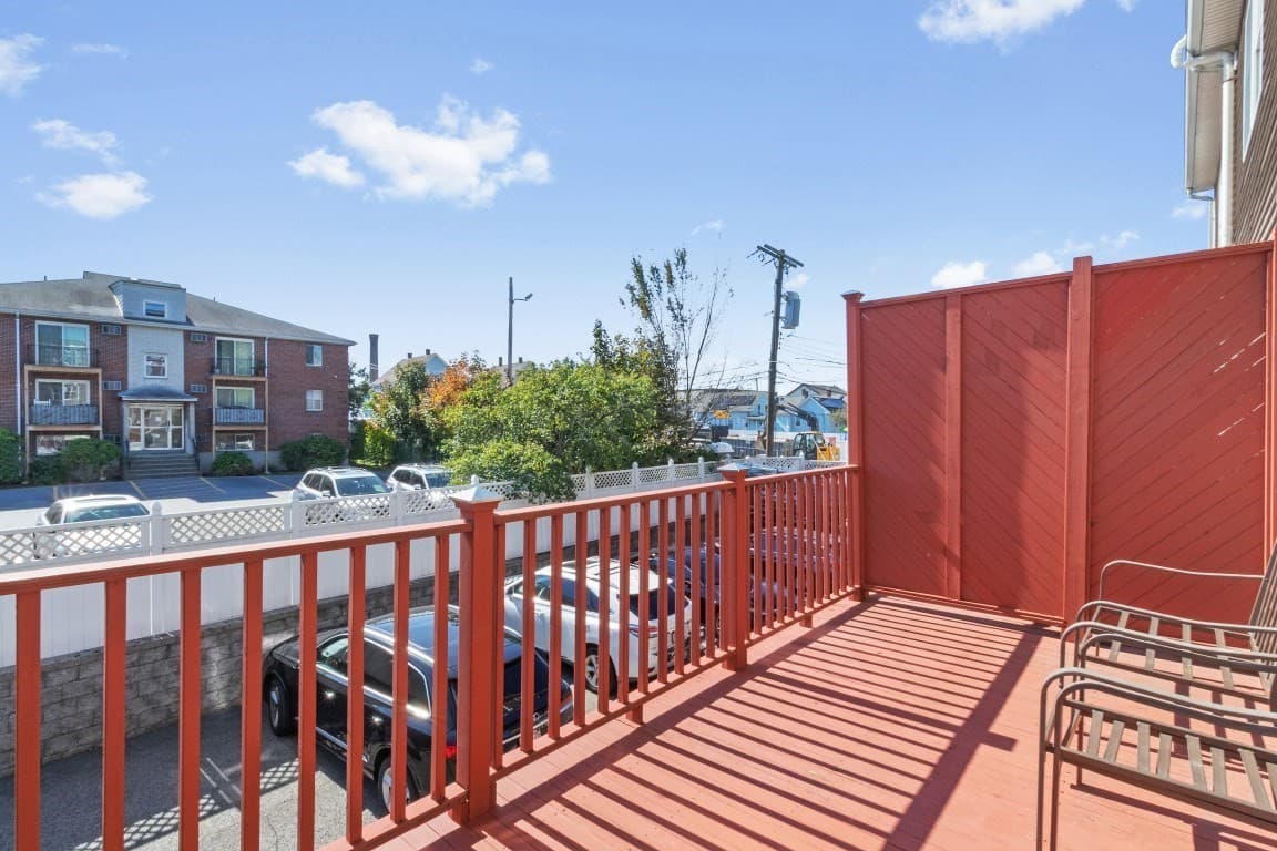 Condominium at 25 Hastings Ave # 3, Waltham MA 02453, Waltham, photo 25 of 32